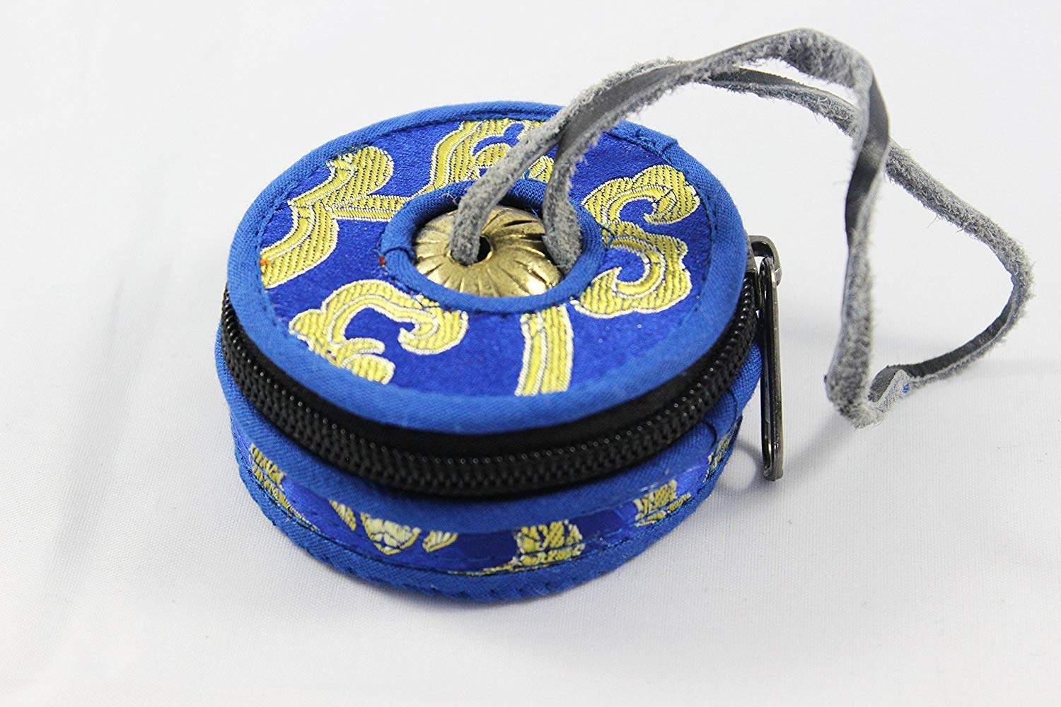 Campana de meditación tibetana Tingsha de 6,6 cm, 8 símbolos auspiciosos bellamente grabados en las superficies, afinada y fabricada a mano en Nepal