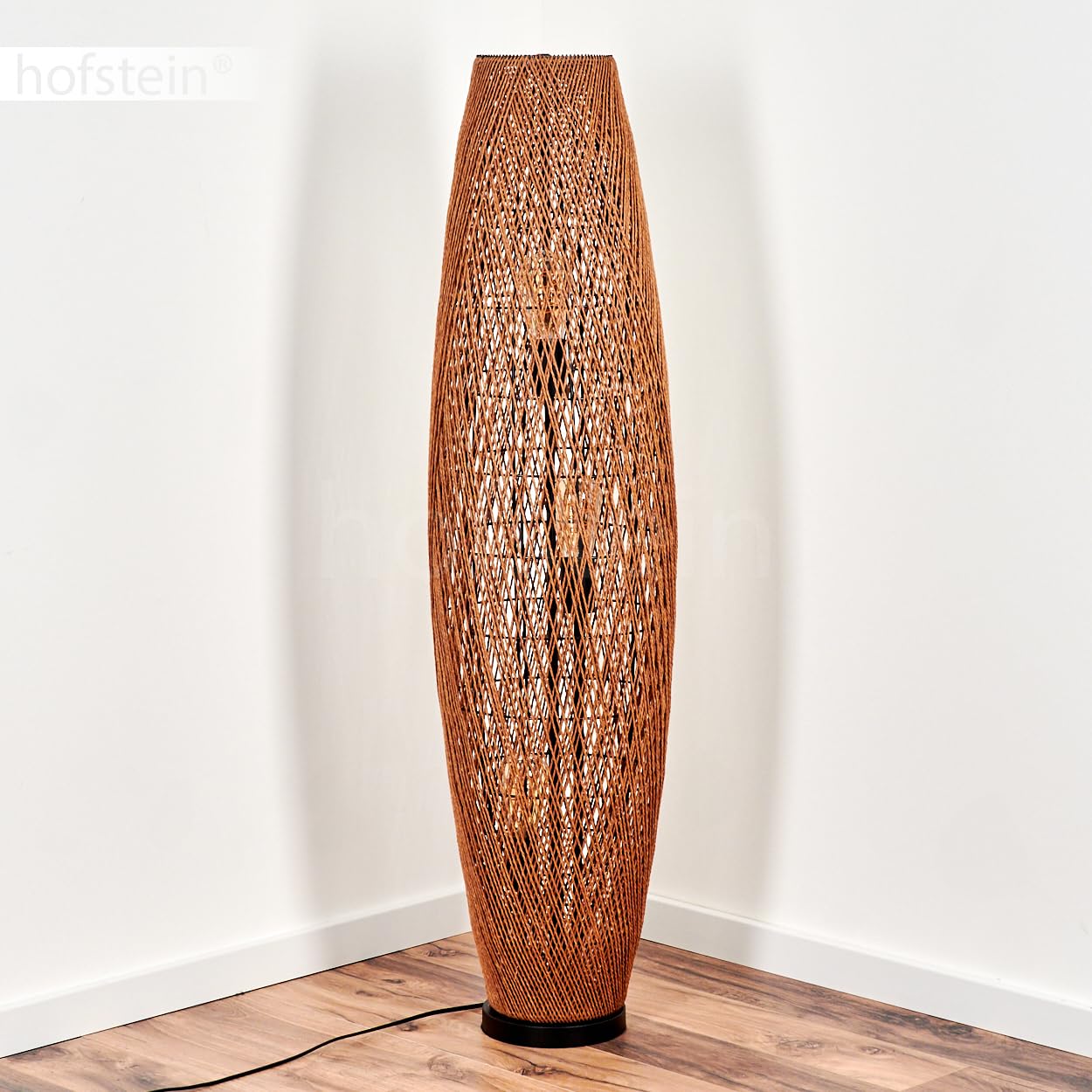 Stehleuchte Mulstrand, moderne Stehlampe aus Metall/Rattan in Schwarz/Natur, Leuchte im Boho-Design mit Schirm in Gitter-Optik, An-/Ausschalter am Kabel und Lichteffekt, 3 x E27, ohne Leuchtmittel