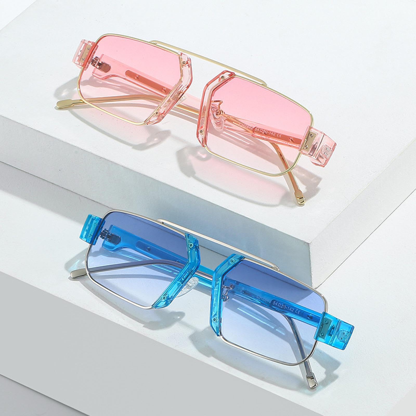 Occhiali da sole retrò colorati da donna alla moda, lenti sfumate trasparenti per l'oceano, UV400, da uomo