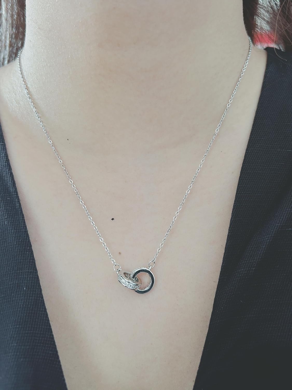 AVELI Stainless Steel Interlocking Rings Cable Chain Bracelet - Modern and Versatile Women's Jewelry, Hypoallergenic, Stylish Accessory for Everyday Wear, Gift for Her - Image 9