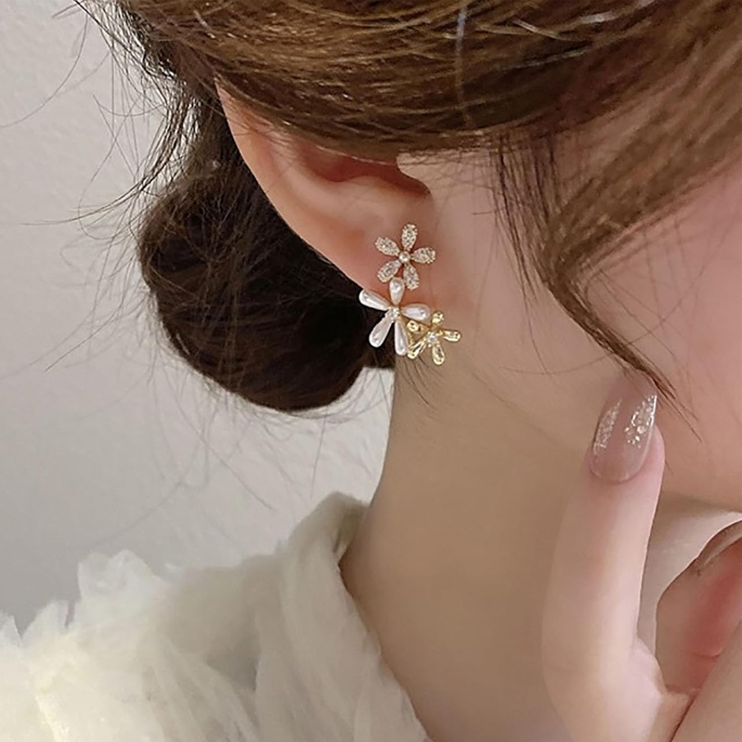 W WEILIRIAN Gold Bohemian Crystal Flower Dangle Earrings with Pearl and Rhinestone Stones, Vintage Plant Design, Perfect for Mother's Day, Valentine's Day and Daily Wear - Image 2