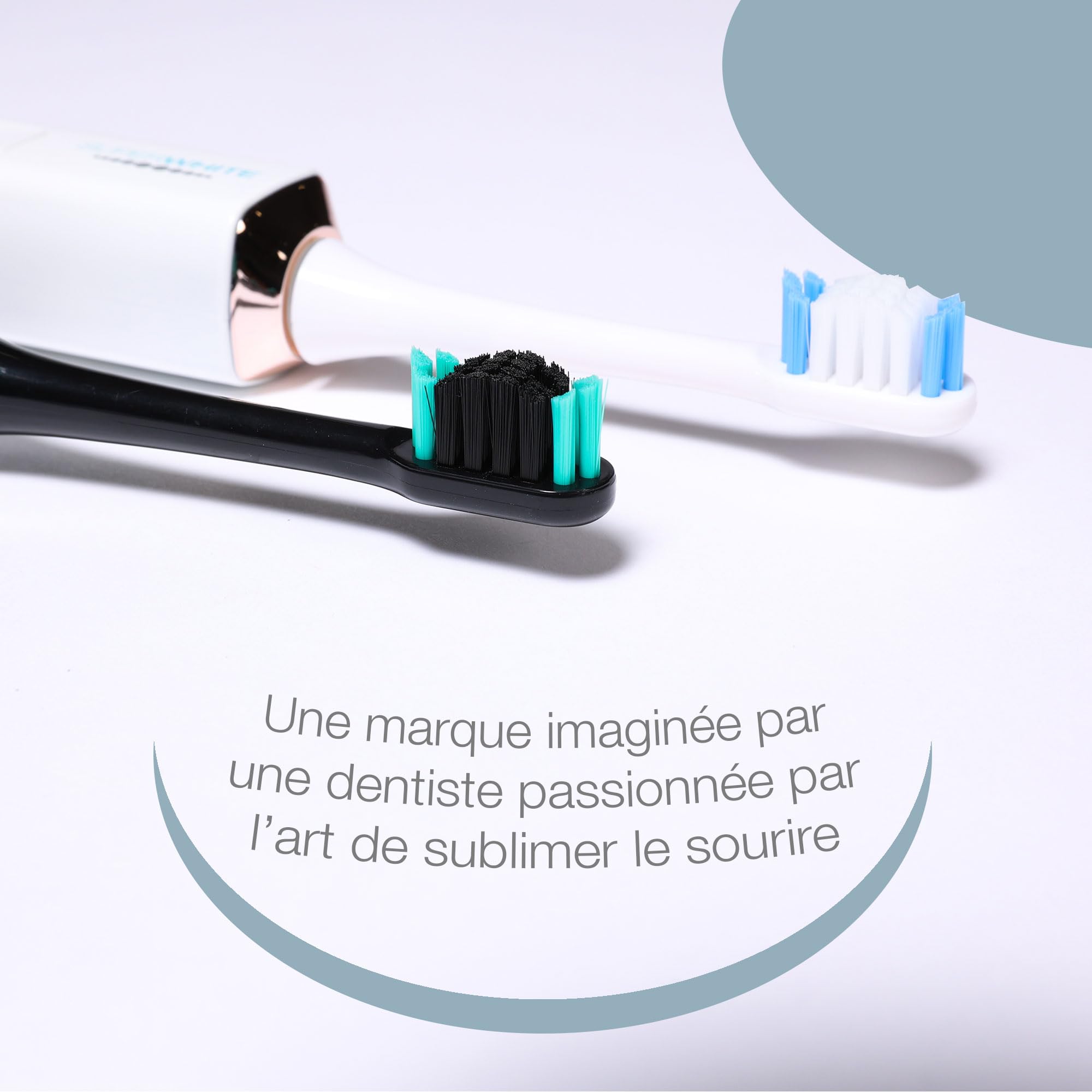 SUPERWHITE - Biosynex - Brosse à Dents Électrique Sonique - Rechargeable - 5 Modes de Brossage - 3 Mois d'Autonomie - Minuteur de 2 Min - Contient 1 Manche et 3 Brossettes - Couleur Blanche