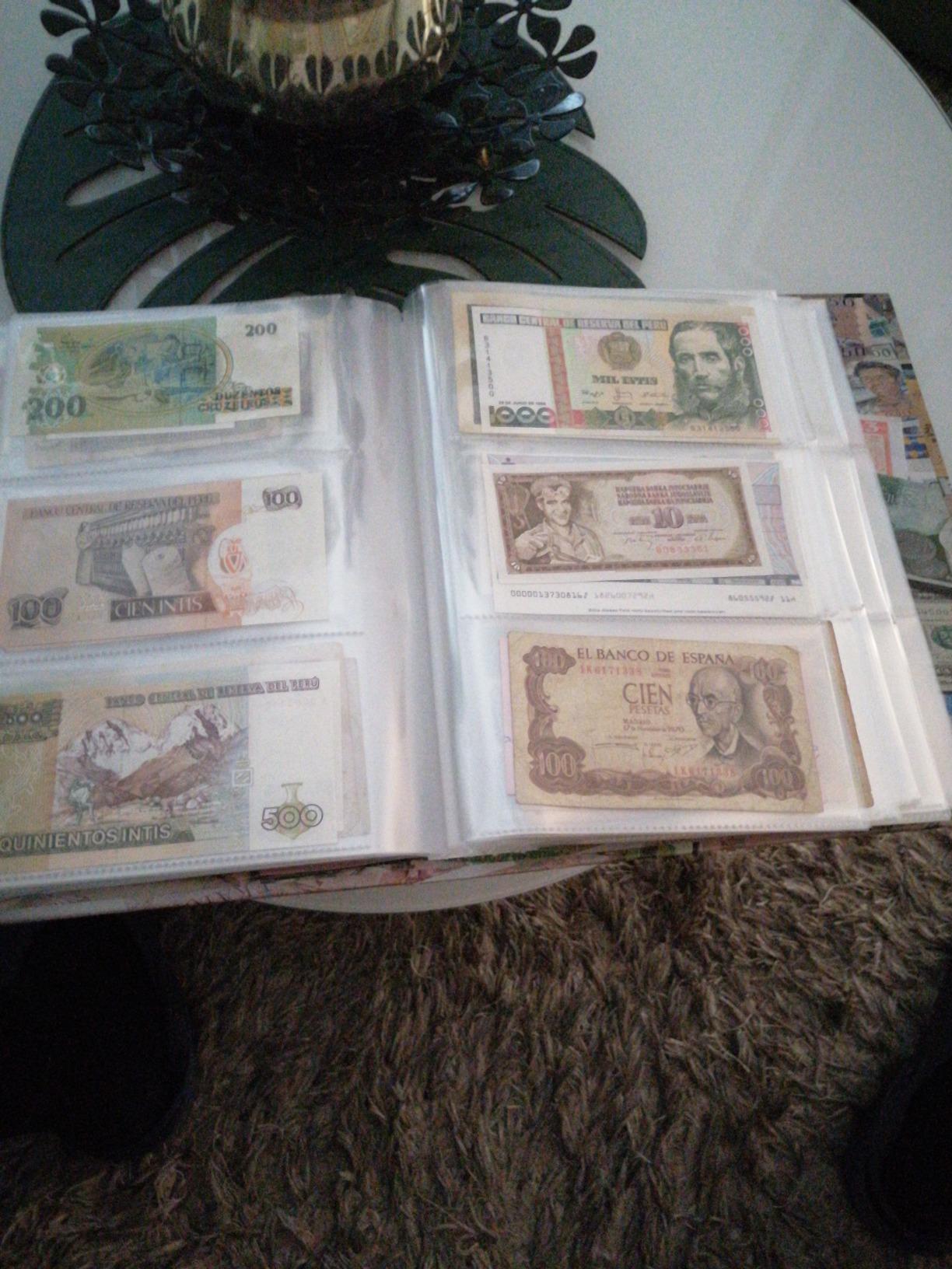 Leuchtturm Banknotenalbum – Für 300 Scheine, Mit 100 Hüllen, Format 245 X 300 Mm