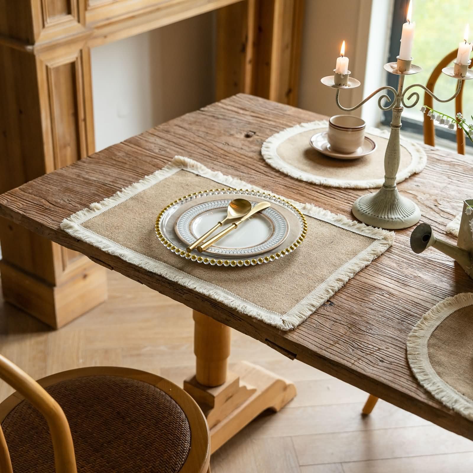 Napperon Table Salle a Manger Lot de 8, 30 x 45 CM Napperon Table Antidérapant Restaurant Lavable Lin Brun Beige, Couleur Unie avec Gland