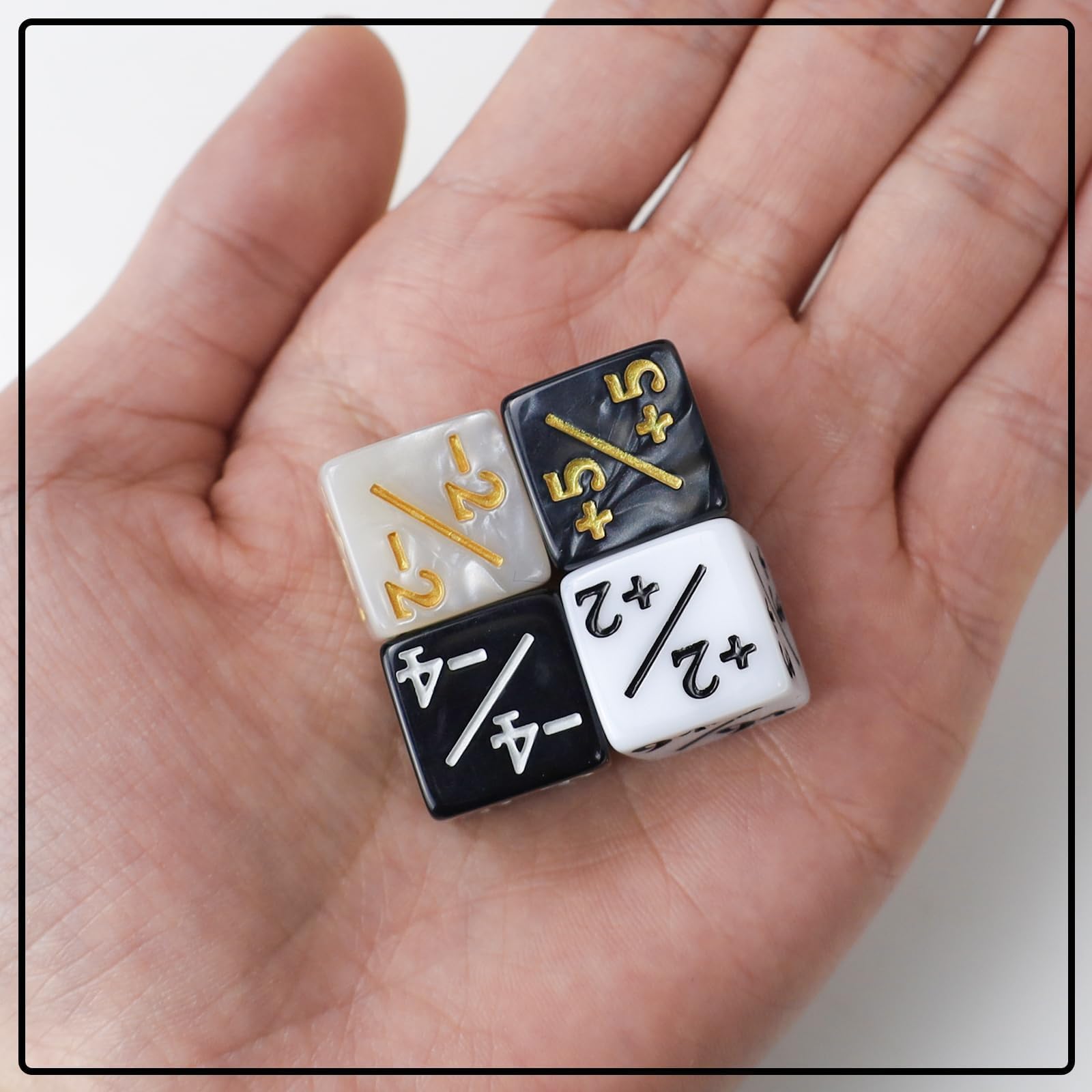 Lot De 48 Dés Compteurs D6 Pour MTG Magic - 4 Couleurs Avec Sac De Rangement - Accessoires Jeux De Cartes