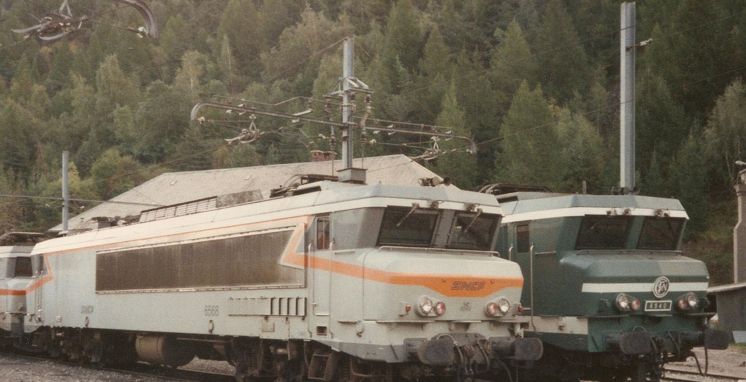 JOUEFHJ2427 SNCF CC 6568 in betón livery period IV Loco - Electric