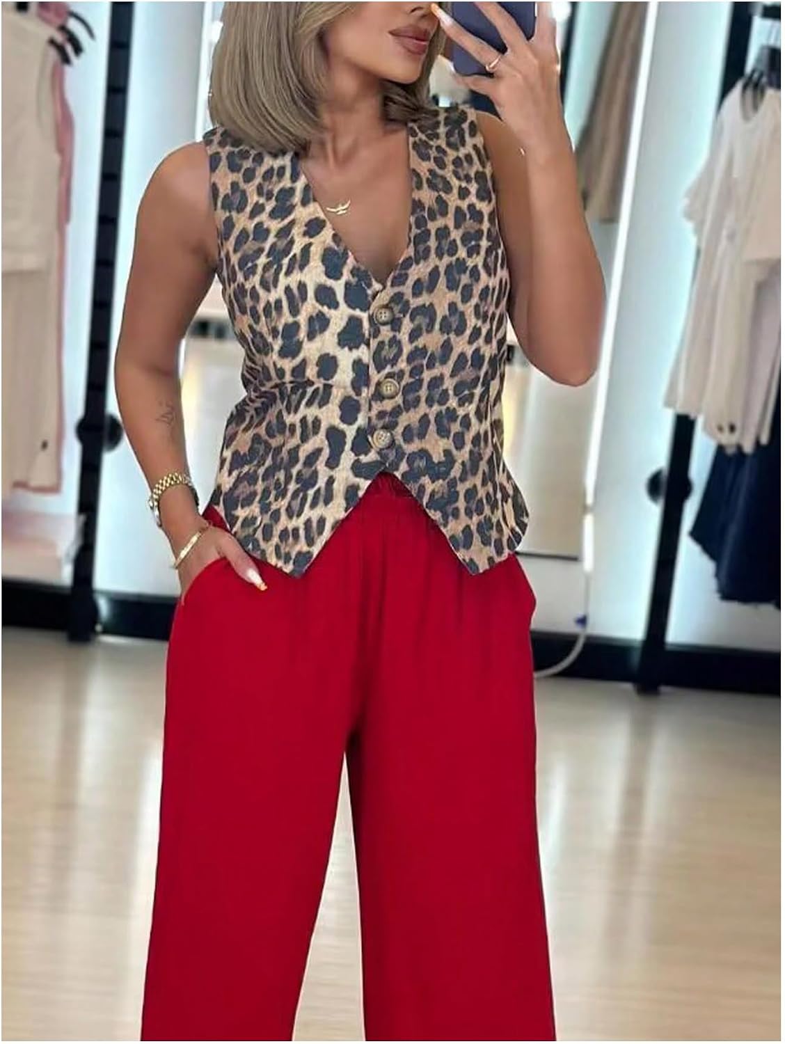 GORGLITTER Women's Leopard Blazer Vest Tops Button Up Cheetah Print Sleeveless V Neck Waistcoat Country Concert Outfits