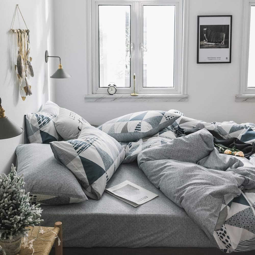 Uр Tо 40% оƒƒ BoxHome Triangle Queen Bedding Duvet Cover Geometric Cotton Full Bedding Collections Reversible Breathable Soft 3 Pieces Bedding Sets with 2 Pillowcases Zipper Closure Bеѕt Prоmо BoxHome Triangle Queen Bedding Duvet Cover Geometric Cotton Full Bedding Collections Reversible Breathable Soft 3 Pieces Bedding Sets with 2 Pillowcases Zipper Closure