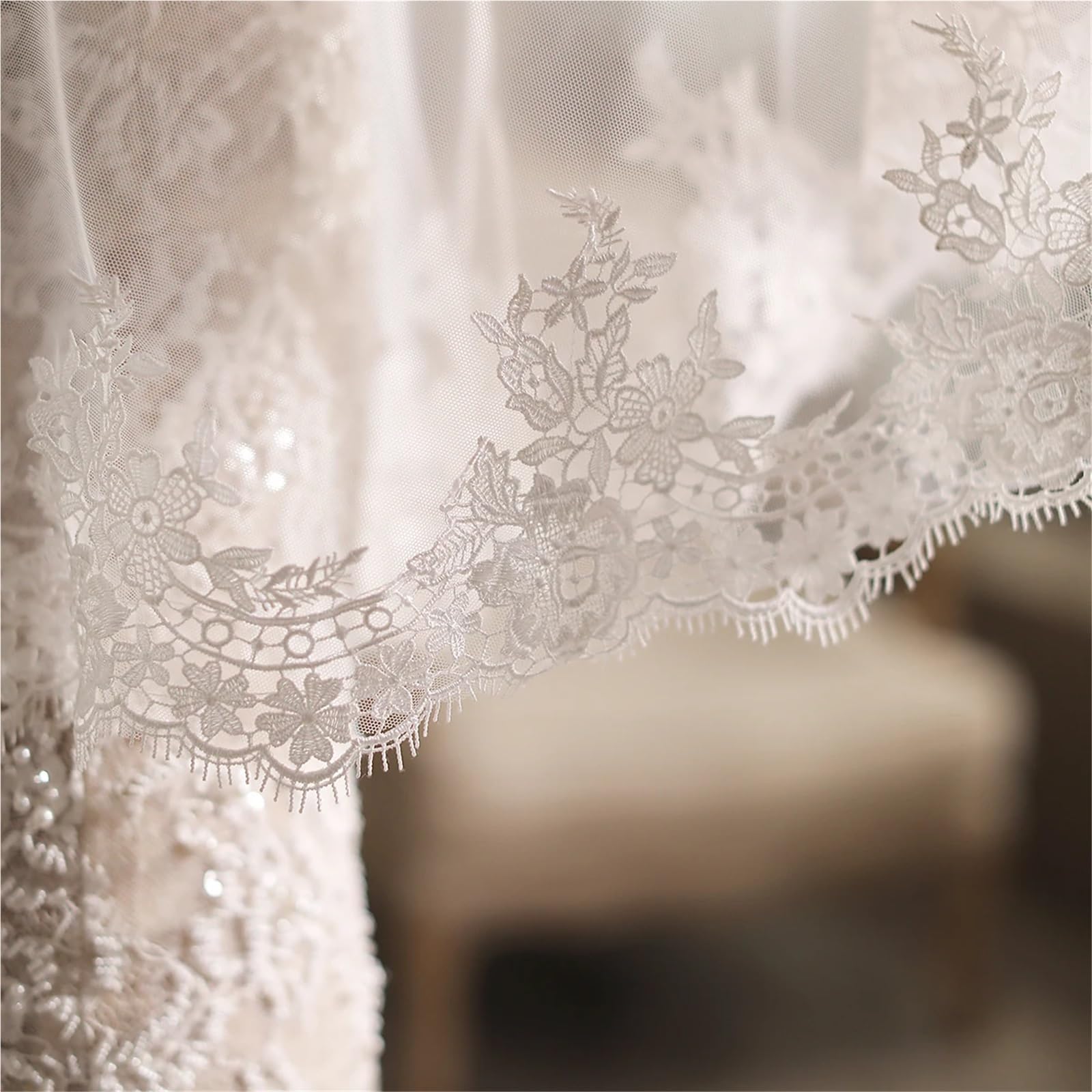 Hochzeitsschleier for Frauen, Brauthaarschmuck, Verlobung, handgefertigter, applizierter 2-lagiger Schleier mit Randkante, elegantes Brautaccessoire
