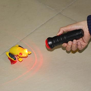 Tipmant Light Sensor Remote Control Frog RC Simulation Fake Animal Toy with Red Flashlights - Yellow