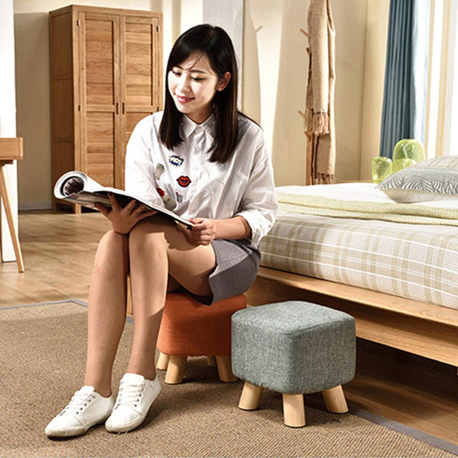 Sgabello Quadrato, Pouf poggiapiedi Piccolo poggiapiedi Imbottito Morbido con Gamba in Legno e Rivestimento Rimovibile, 28 * 28 * 29 cm, Arancione