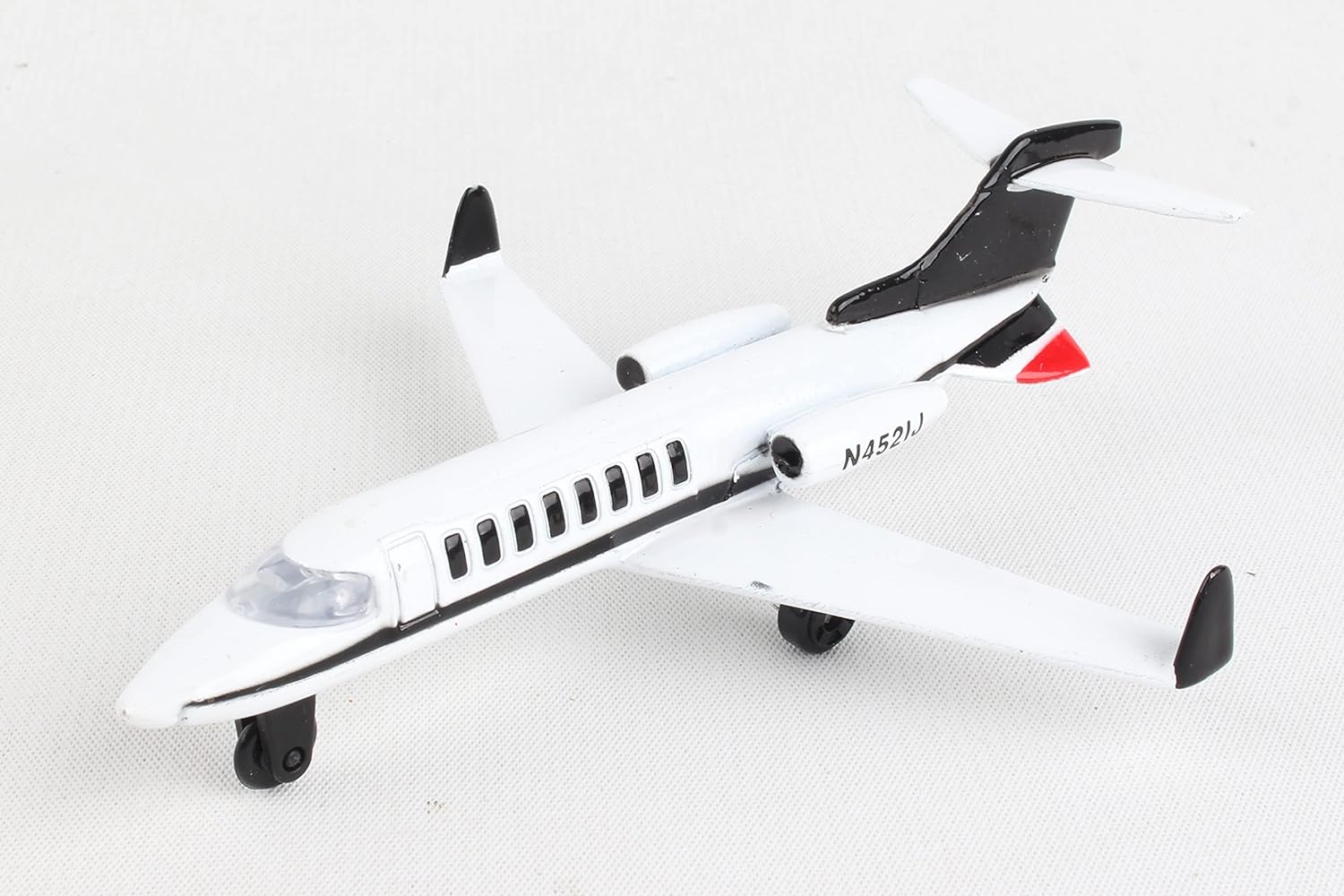 Daron Worldwide Trading Runway24 Private Jet Vehicle Medium