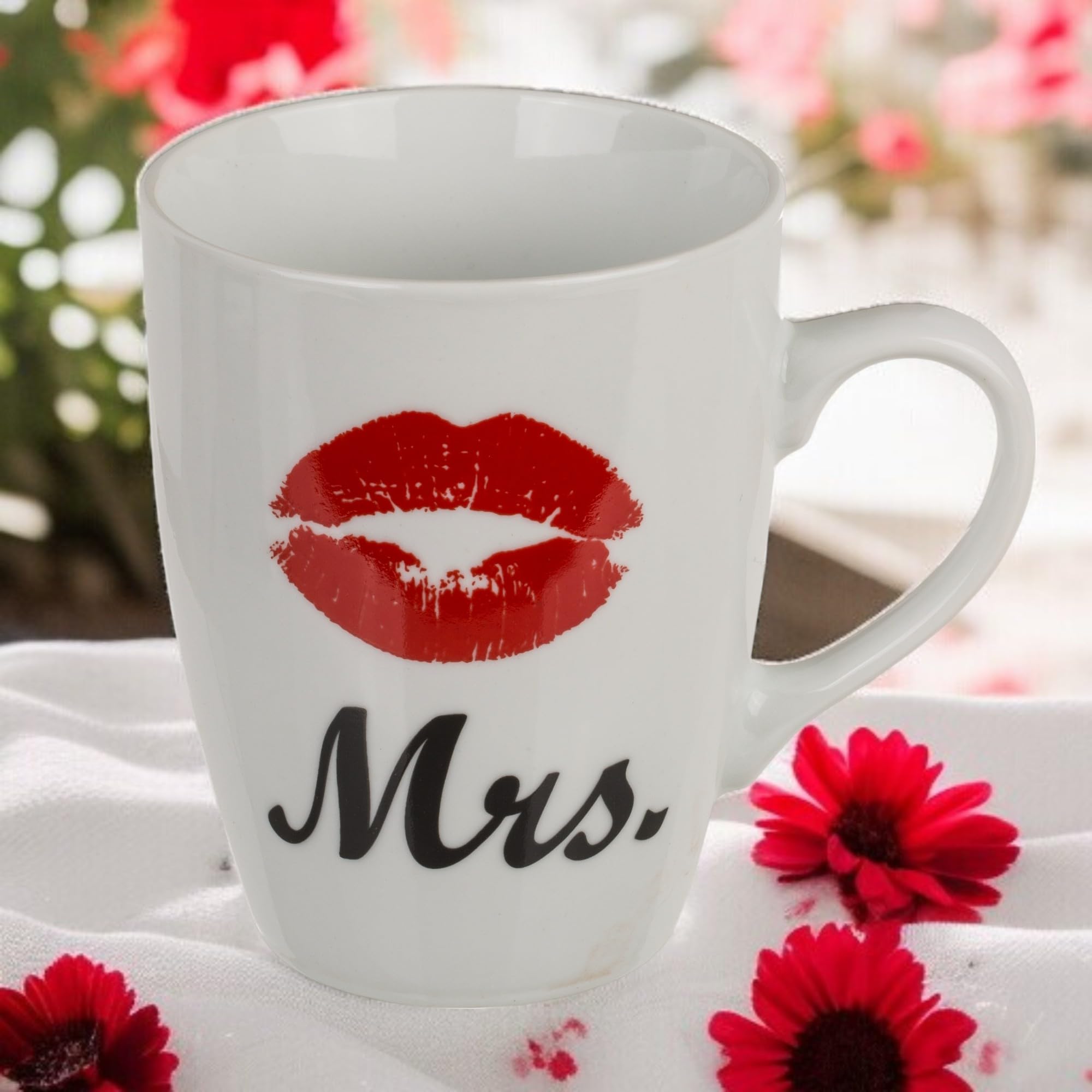 MIJOMA Mr. & Mrs. - Set di 2 tazze da caffè di alta qualità, design moderno, regalo perfetto per coppie, matrimoni, feste di casa, 300 ml, adatti al microonde e alla lavastoviglie
