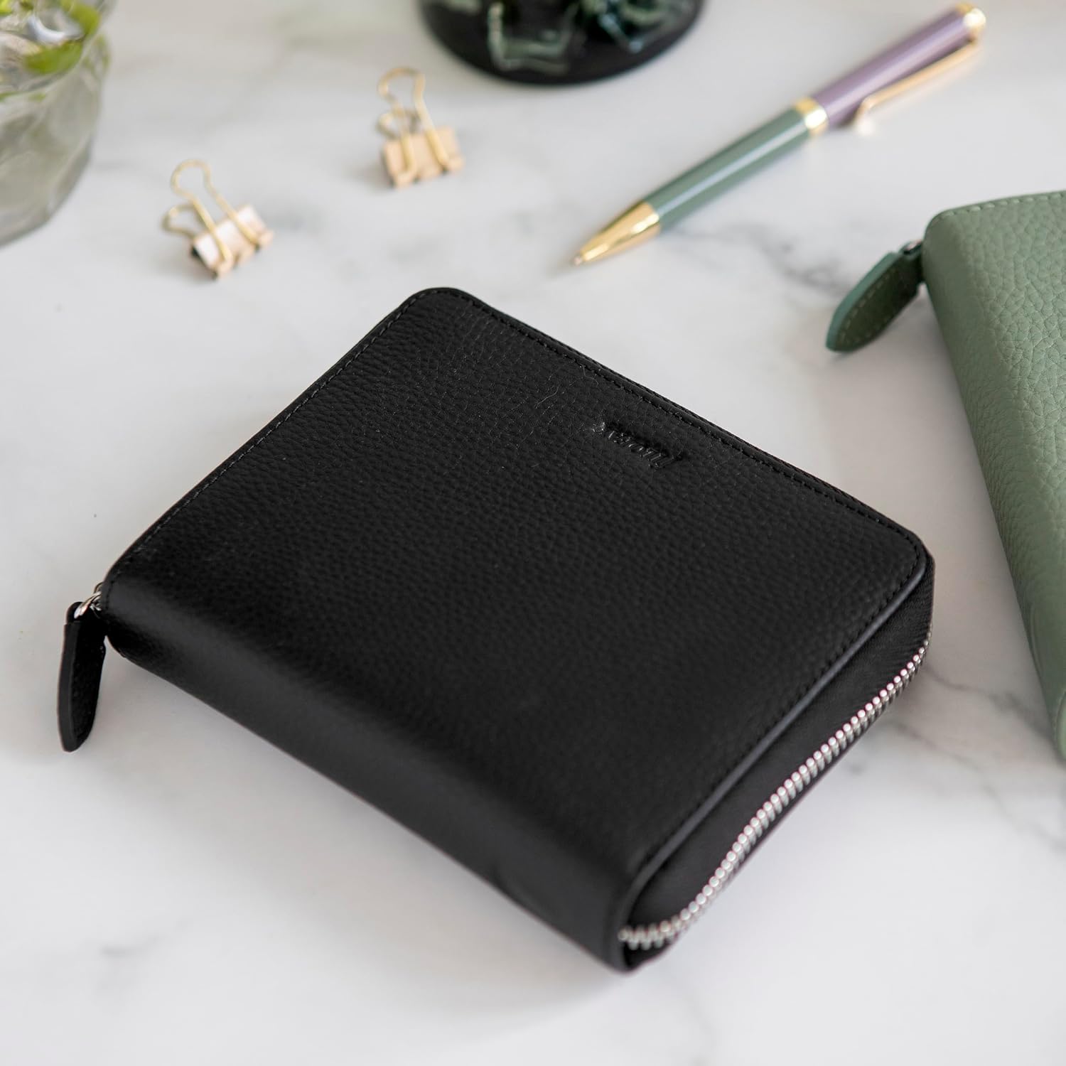 Filofax Norfolk Zip Organizer, Pocket Compact Size, Black - Full-Grain Leather, Six Rings, Two-Weeks-to-View Insert, English (C022401)