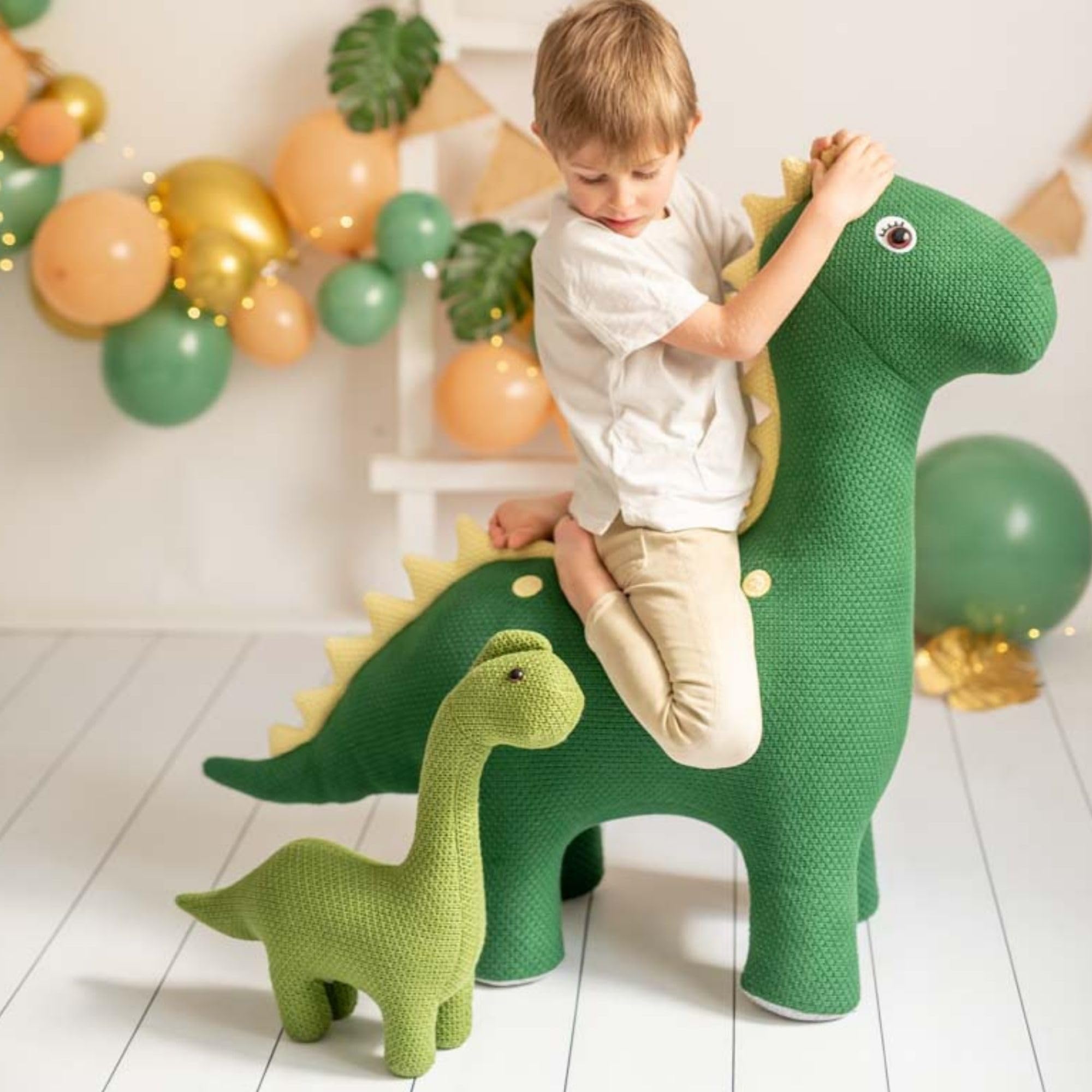 CROCHETTS 100% ręcznie robiony bawełniany dinozaur, miękka i lekka zabawka dla niemowląt, pluszowa, nadająca się do prania, dekoracja do pokoju dziecięcego, oryginalny prezent (43 cm)