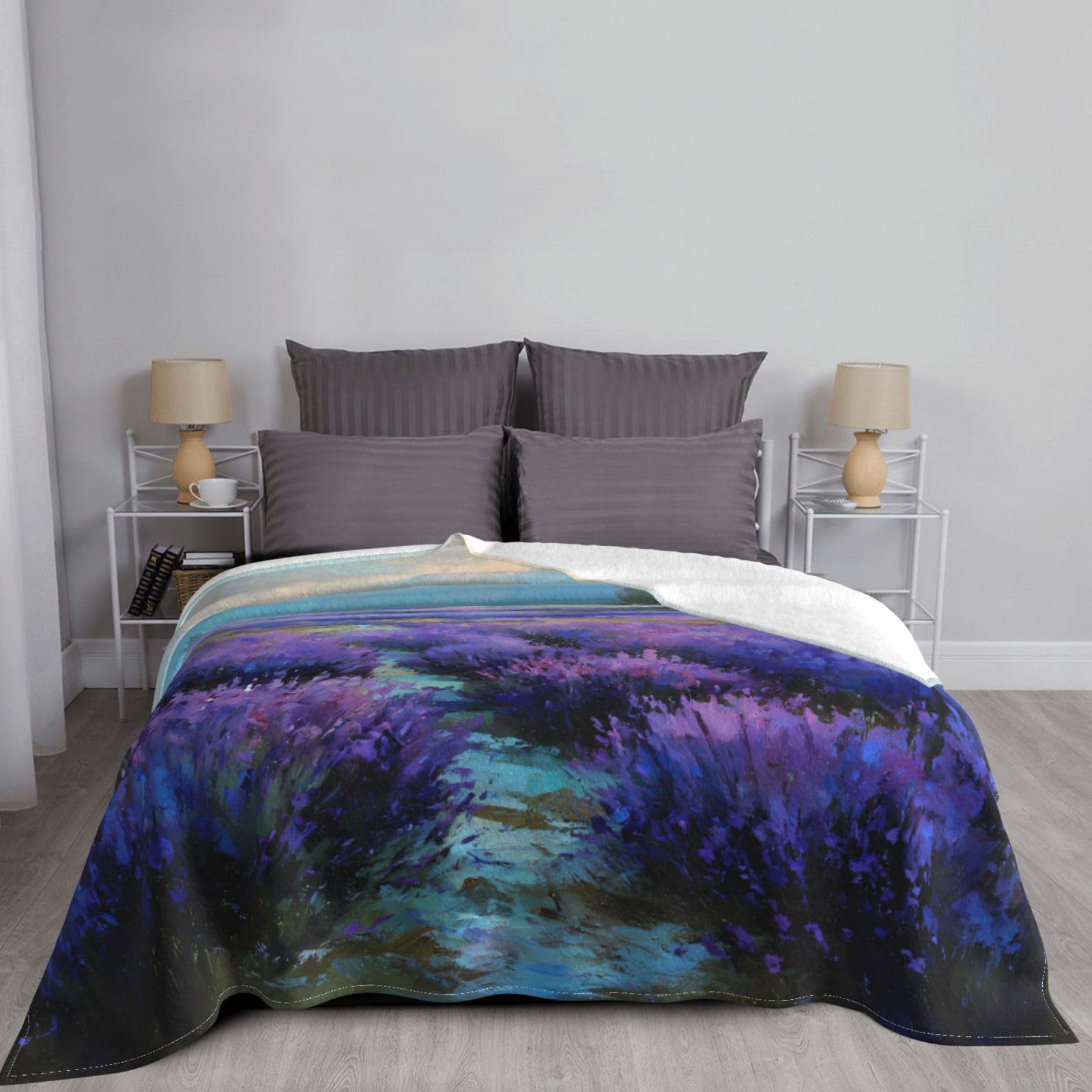 Manta de viaje portátil de 80 x 60 pulgadas, suave, resistente a las arrugas, plegable, exquisito estampado morado