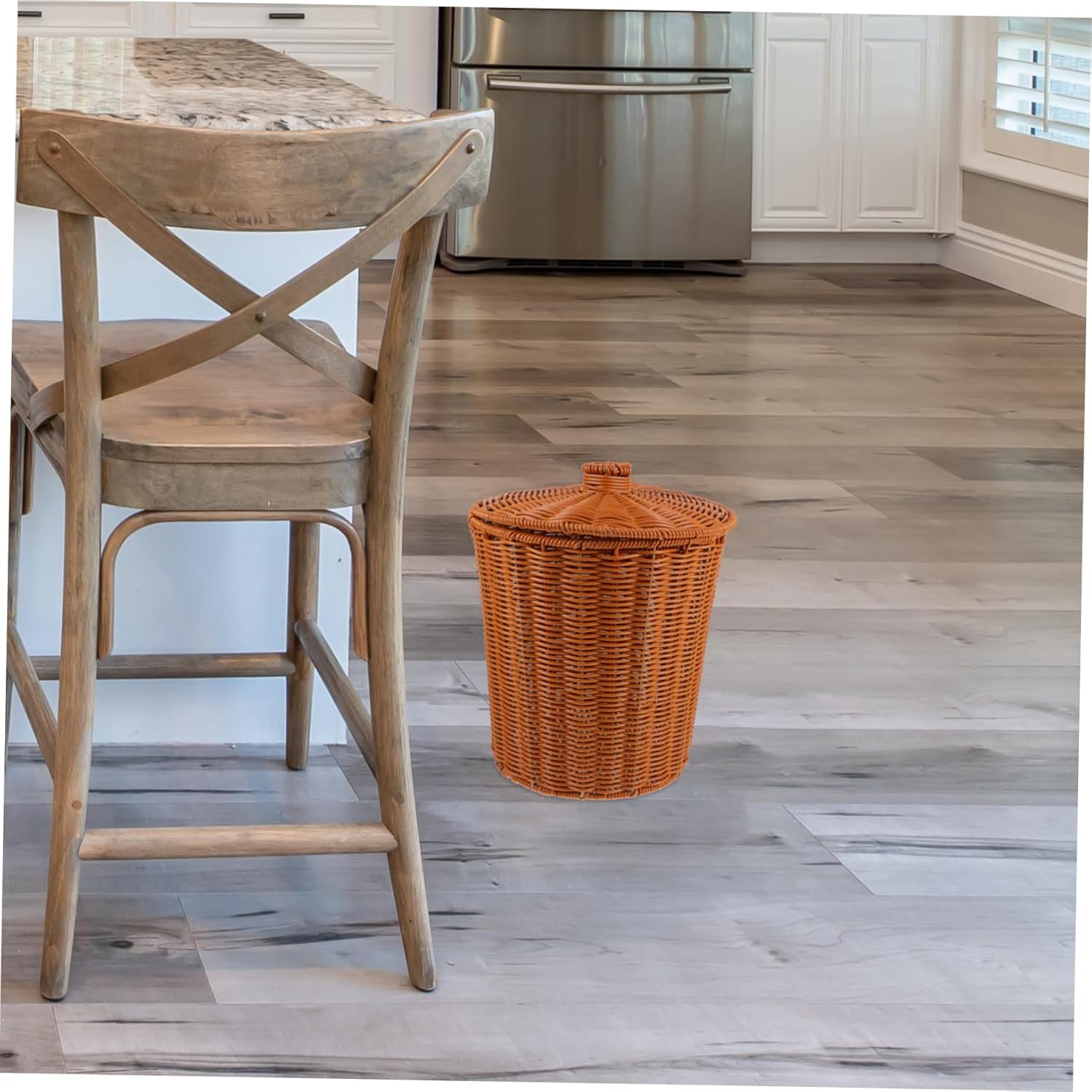 HEMOTON Waste Basket with Lid,Plastic Woven Trash Can,Small Wicker Trash Basket,Wastebasket Garbage Bin,Woven Storage Basket,Woven Waste Basket with Lid for Bathroom Bedroom Offices or Laundry