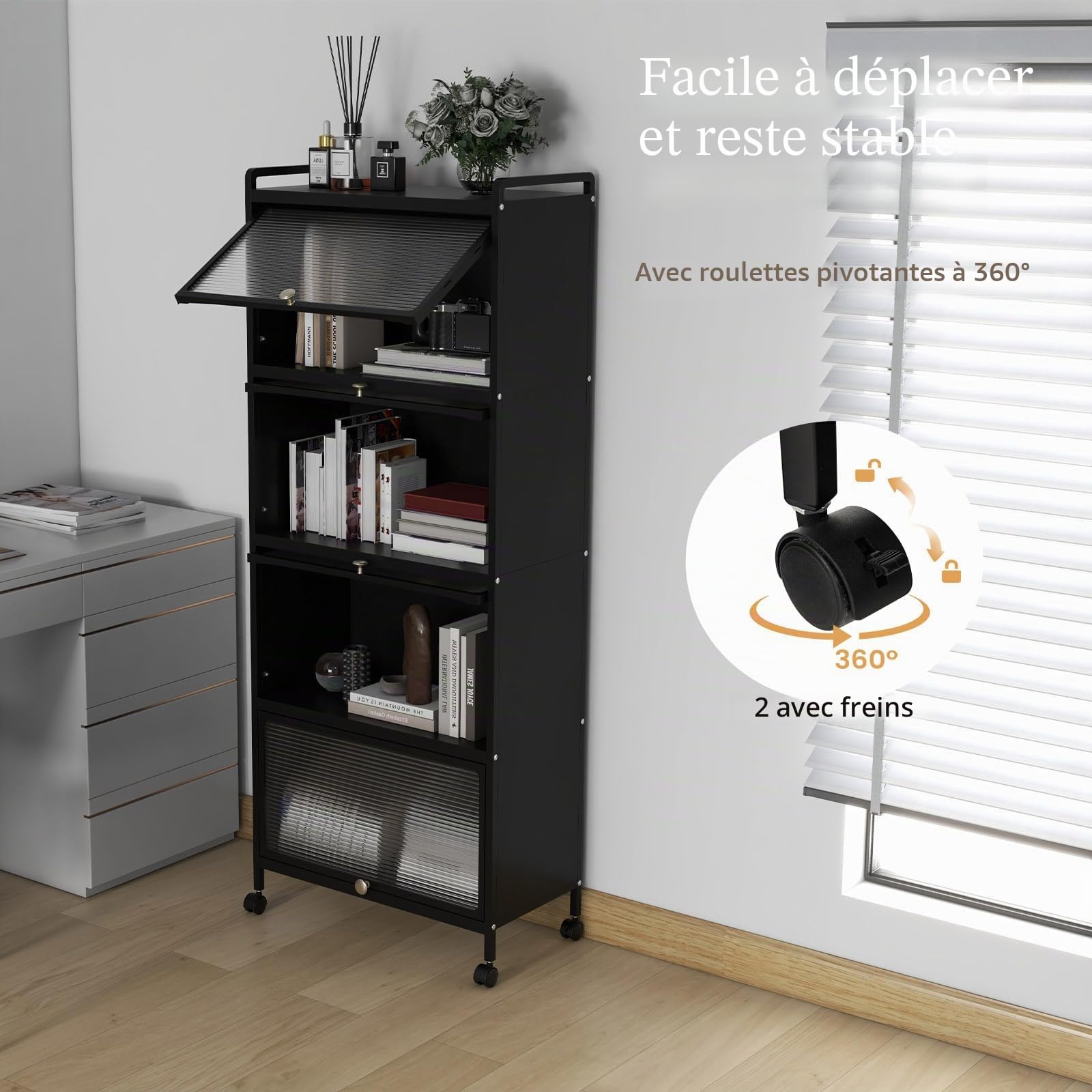 HOMASIS Étagère de Rangement à 5 Niveaux avec 4 roulettes Universelles, Organisateur avec Portes en PC Rabattables et Dispositif Anti-basculement, Meuble Rangement Mobile pour Salon Chambre Bureau