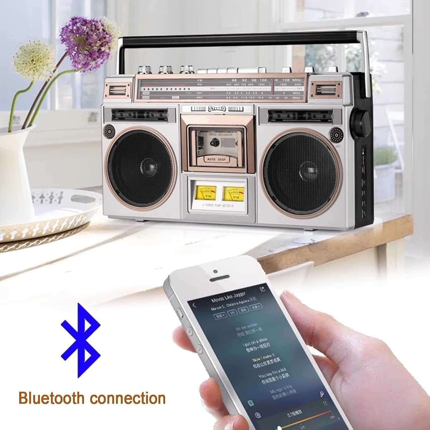 Przenośny Boombox z odtwarzaczem kasetowym i rejestratorem, radiem AM/FM, wejściem SD/USB, wbudowanym głośnikiem, styl retro, klasyczny styl, design z lat 80-tych, do zabawy muzyką i dźwiękiem