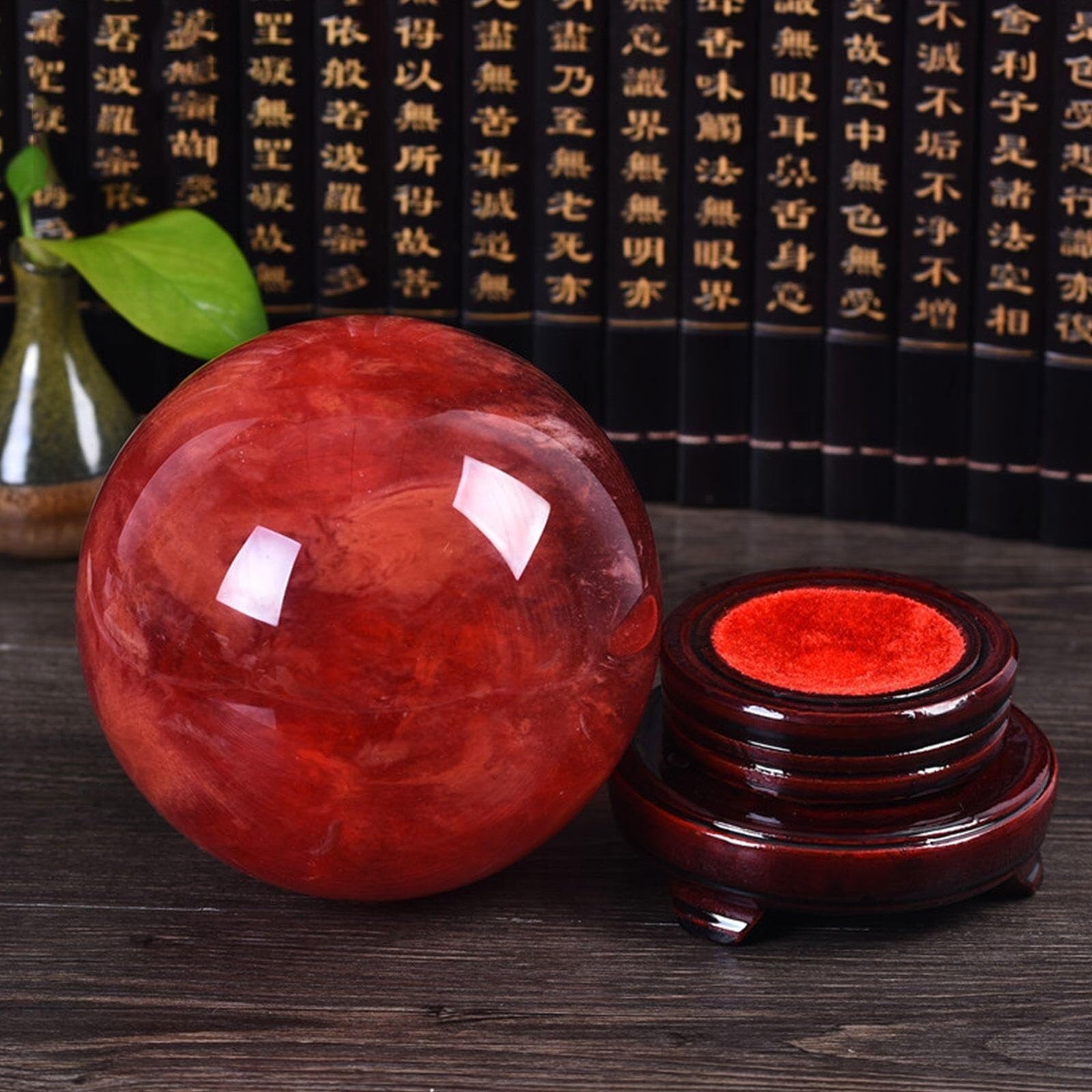 Sfera di cristallo naturale in ghisa, sfera di cristallo rosso, sfera di cristallo per meditazione, divinazione, per sfera decorativa, divinazione o Feng Shui, sfera di indovinazione (5-6 cm)