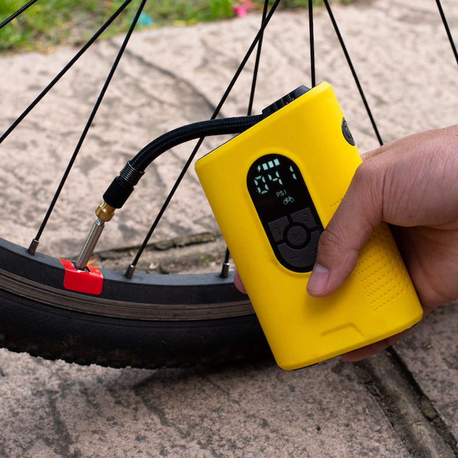 Airman Gonfiatore Pneumatico Senza Fili per Auto, Moto e Moto 110 psi - Torcia elettrica e Power Bank Emergancy Kit
