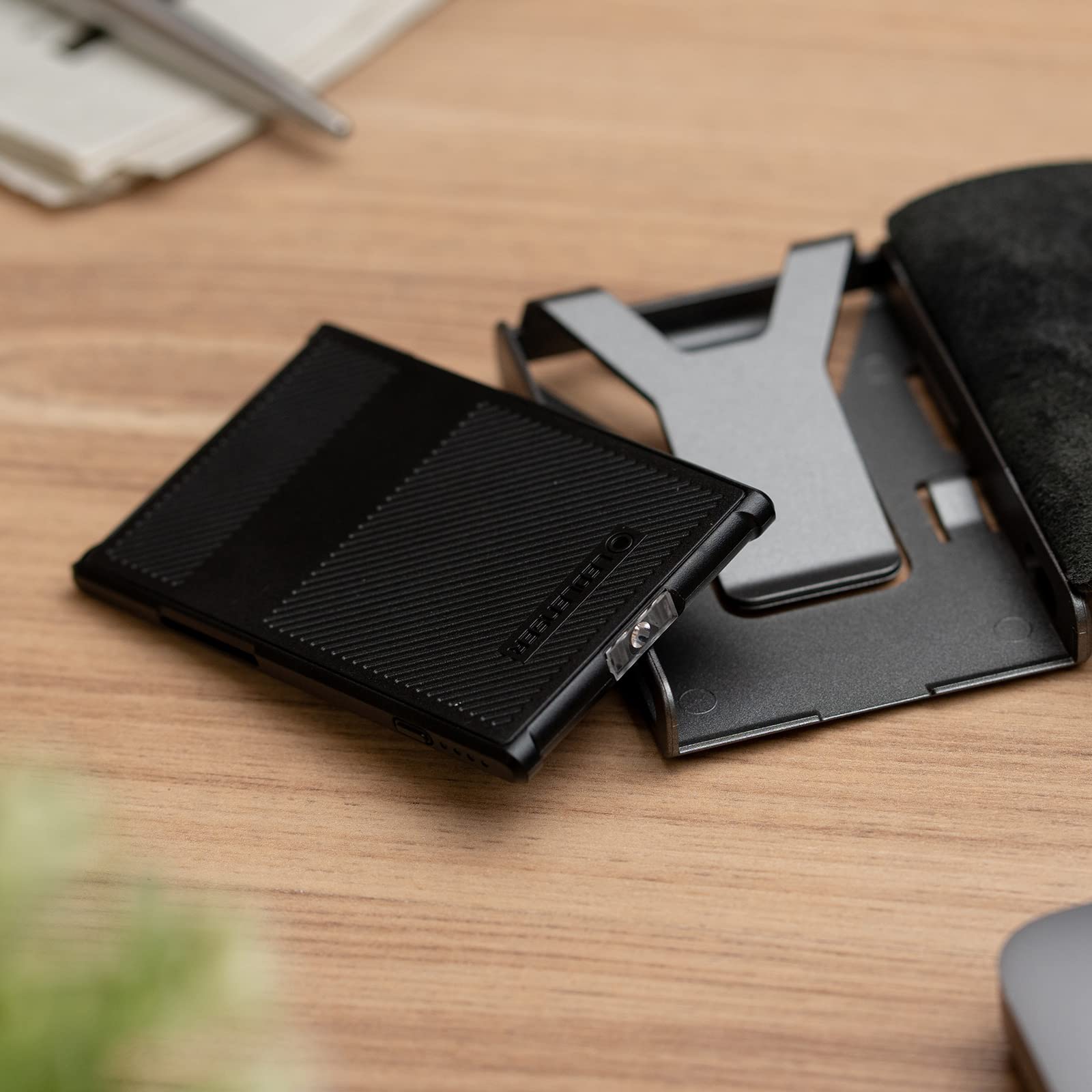 Amazon | Ledlenser(レッドレンザー) カードケース FlexibleWallet