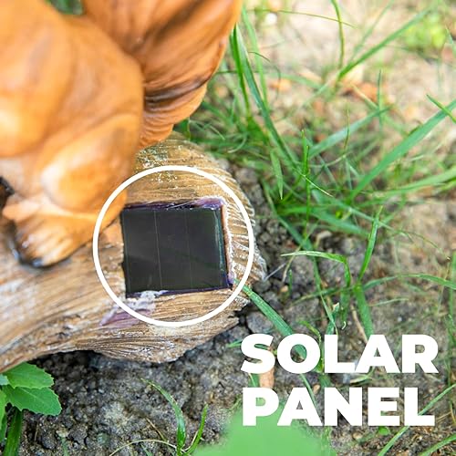 Miniatura 5 de Lámpara de jardín de LED alimentada por luz solar con figura de ardillas en un tronco.