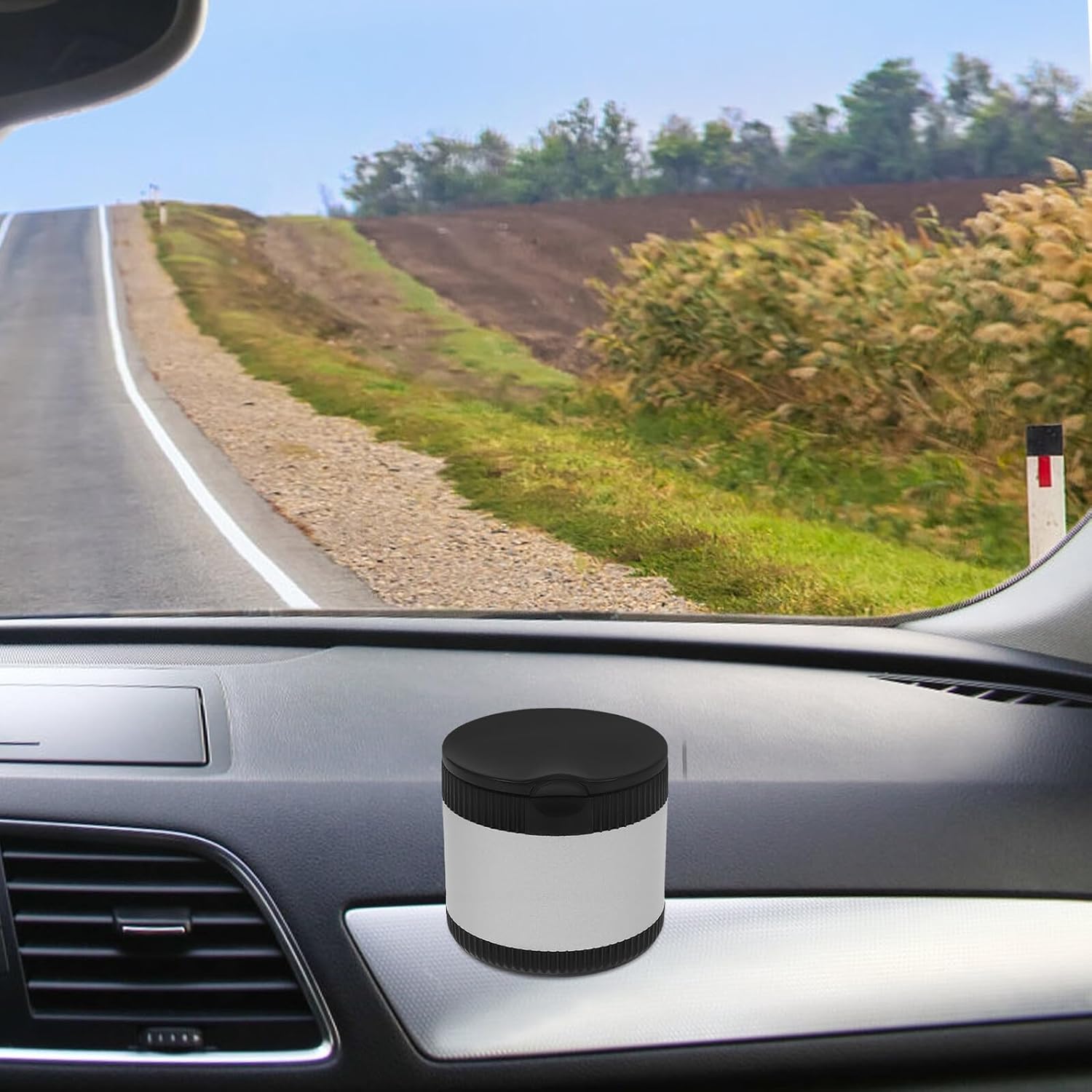 Metal Car Ashtray with Lid Lightweight Smokeless Retro Design Portable Auto Ash Tray for Home Bar Office Unique Automotive Accessory Prevents Ash Mess Stylish Silver Holder