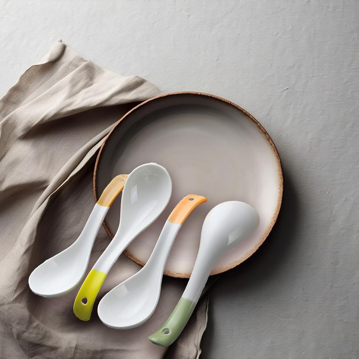 Chinese Soup Spoons,Ramen Spoon,4Pcs Ceramic Soup Spoons Chinese Ceramic Ramen Spoons Porcelain Asian Soup Spoon Set Long and Curved Handle Soup Spoon