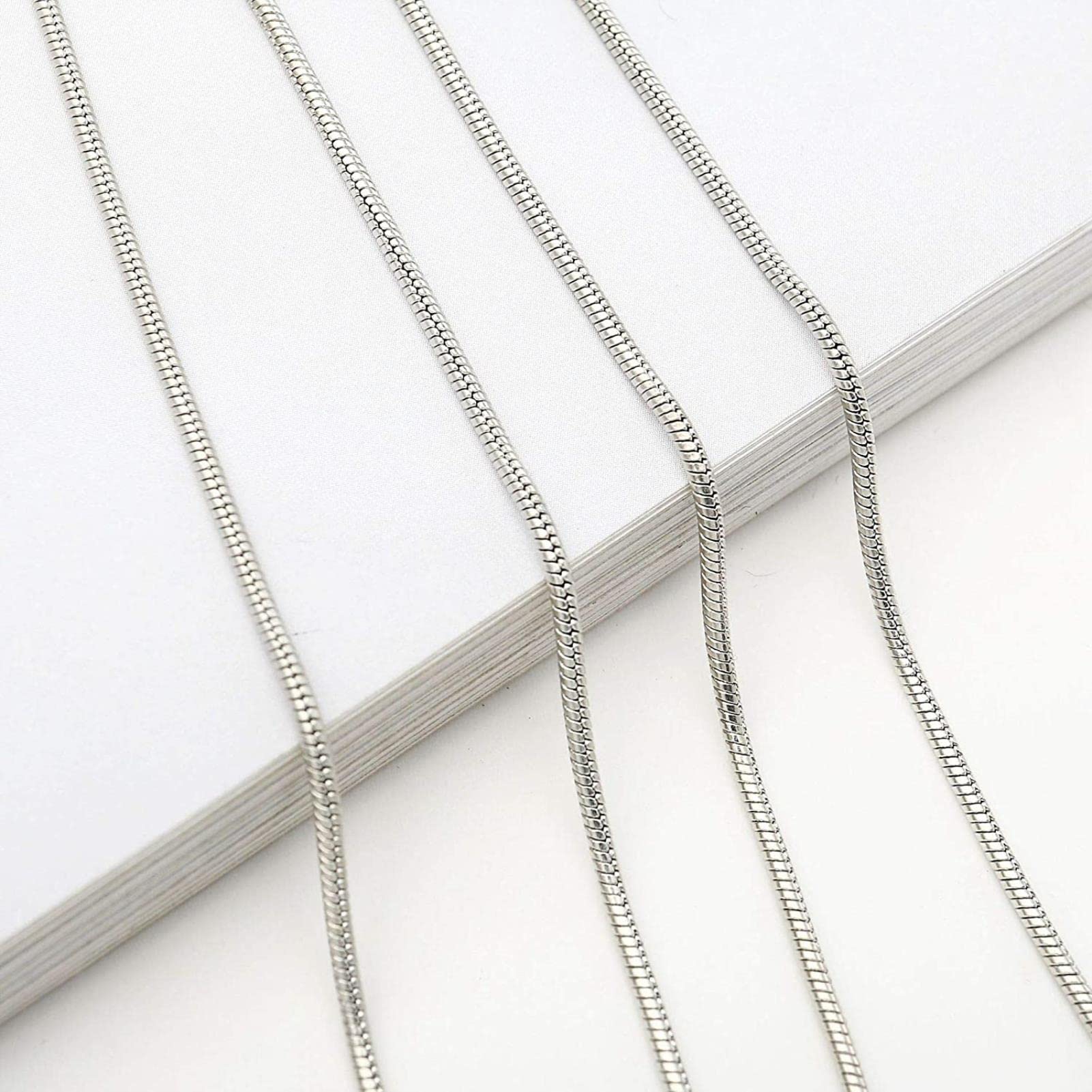 REVAHI Catene per Occhiali Catene per Occhiali da Sole in Metallo Porta Occhiali Cinghie per Occhiali Cordini per Il Collo Fermacorda per Occhiali estremità Antiscivolo, Oro e Argento