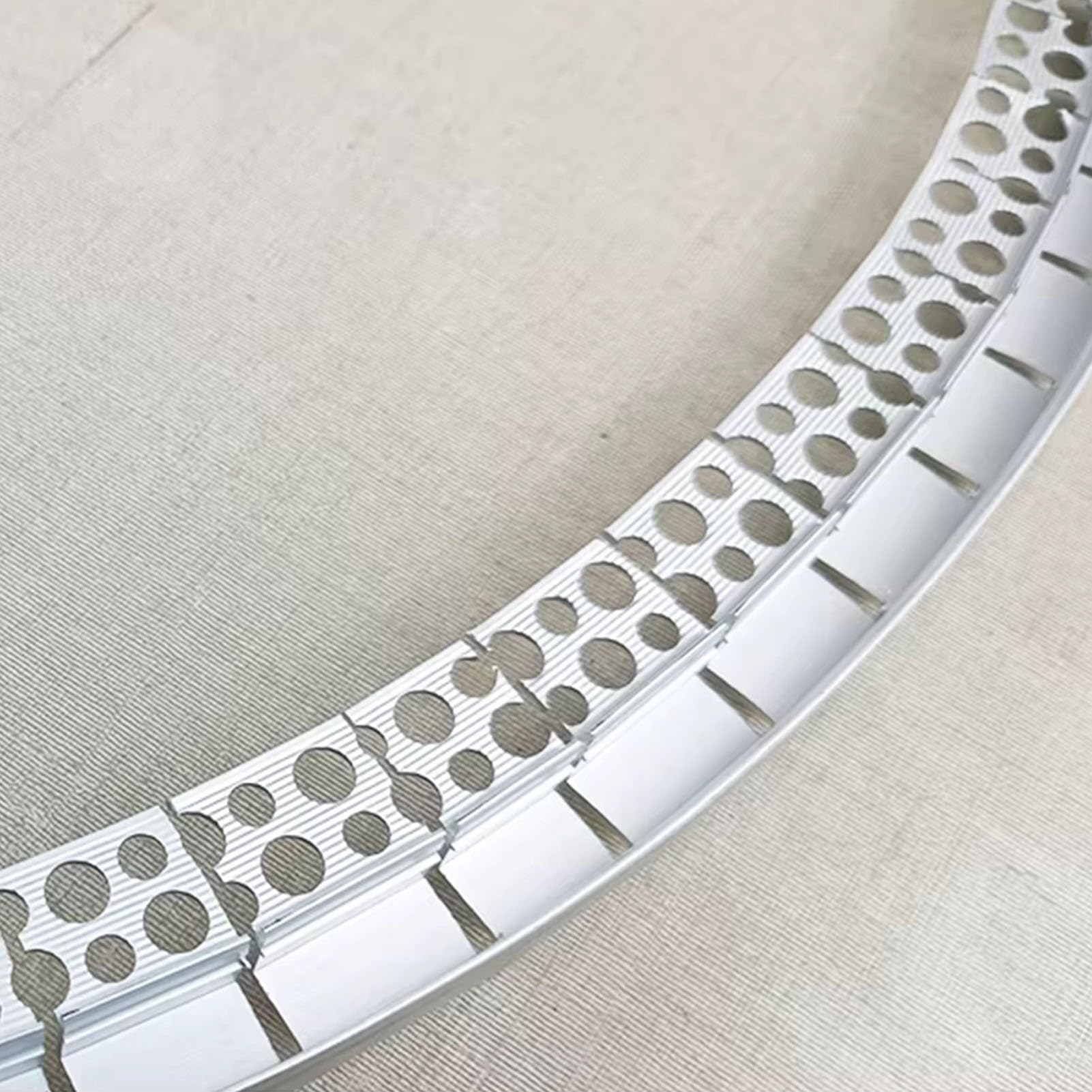 Aluminiowa listwa LED z dyfuzorem, kanał zakrzywiony, sufitowy, pośrednie oświetlenie z mleczną osłoną, giętki, do zabudowy, do salonu, 3,5 m
