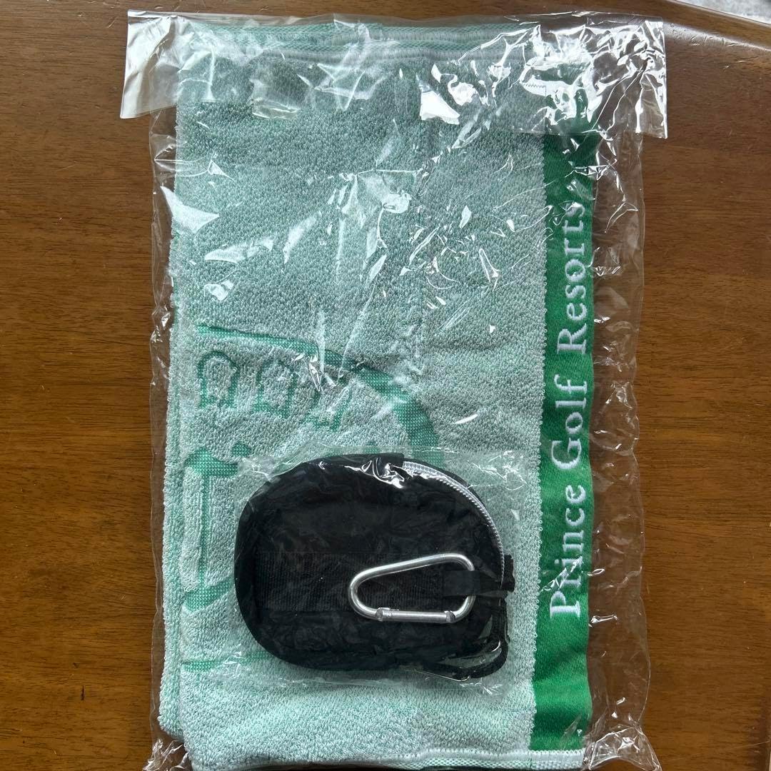 北海道カントリークラブ 小物入れとフェイスタオル