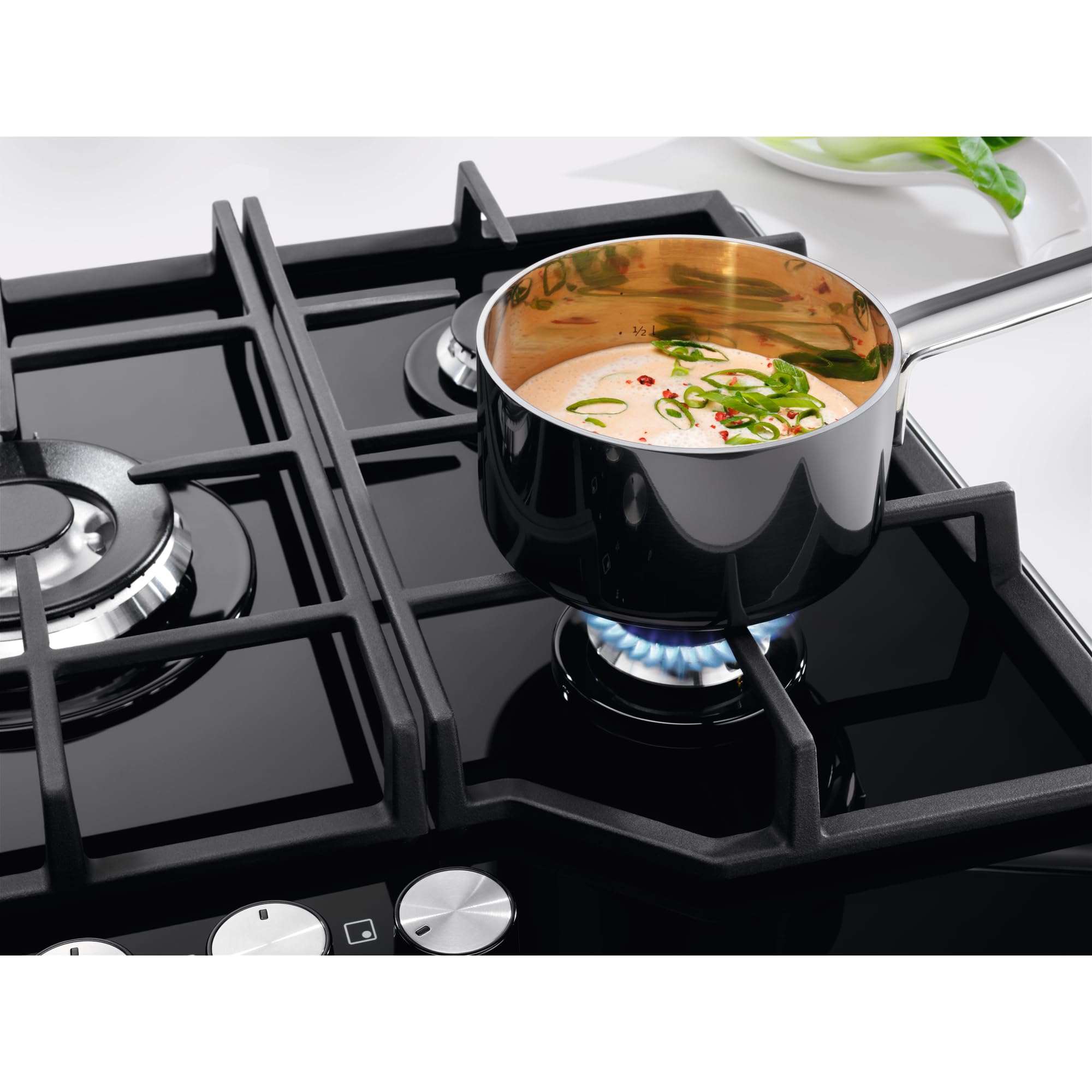 Electrolux Piano Cottura Gas EGM6343YAK Serie 600 Gas on Glass 60cm da Incasso, 4 Fuochi, Bruciatore Wok, Precisa Regolazione della Fiamma, Semplice da Pulire, Sicurezza Sicurgas, 590x520cm, Nero