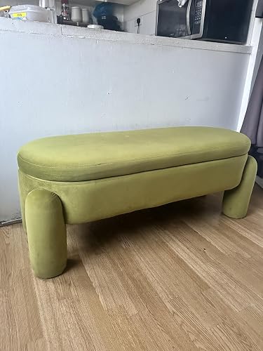 Looks luxurious and is very spacious