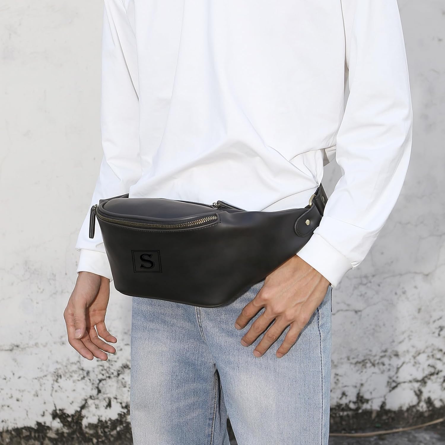Personalized Leather Crossbody Fanny Pack for Men Custom Text Belt Bag Sling Crossbody Bags Fashionable Large Waist Pack Gift for Christmas Anniversary for Him Husband Son Grandpa