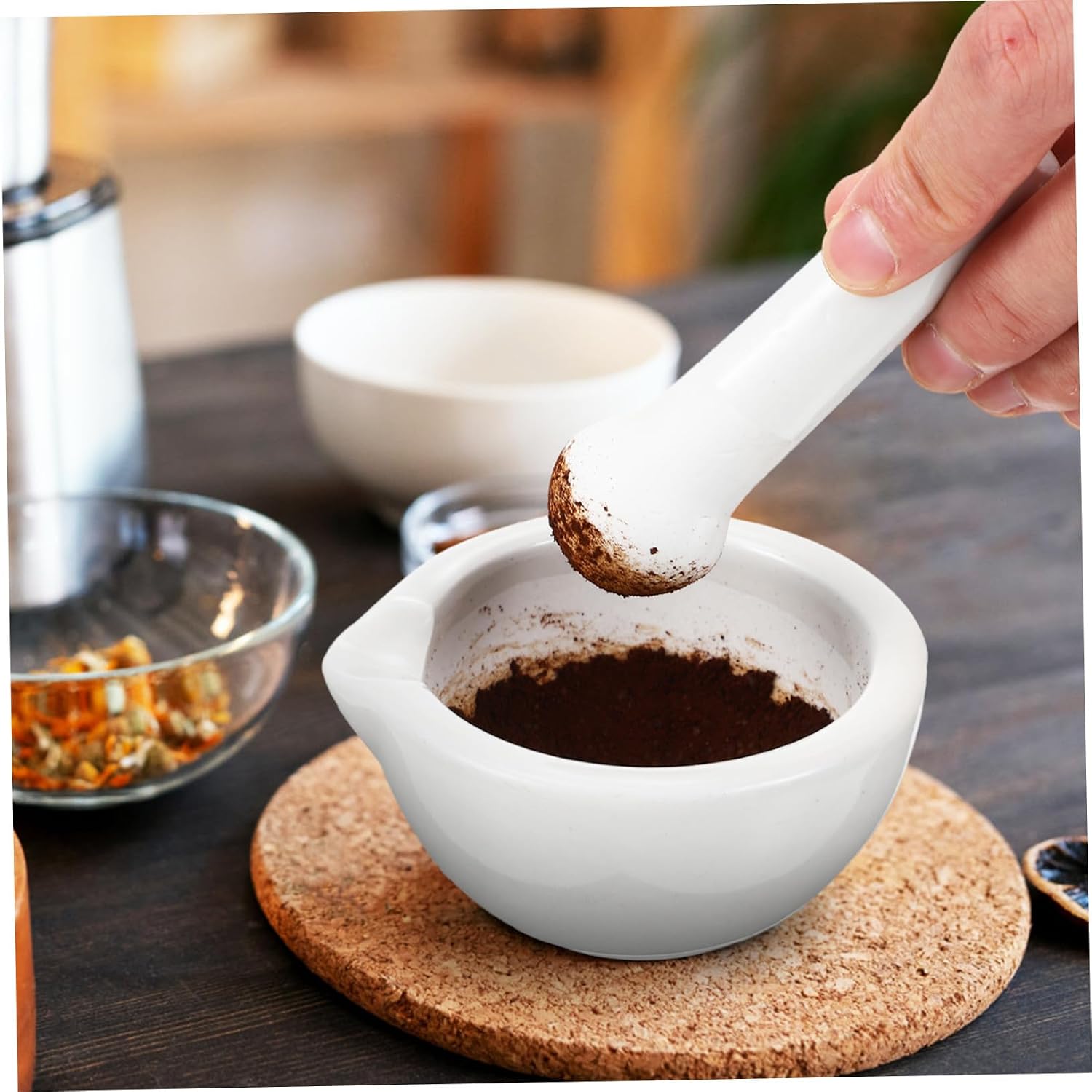 VILLCASE 2 Sets Porcelain Mortars and Pestles Grinding Tools for Spices and Seasonings Mini Bowls with Hold Pestles and Practical Kitchen Crushers for Garlic and Food