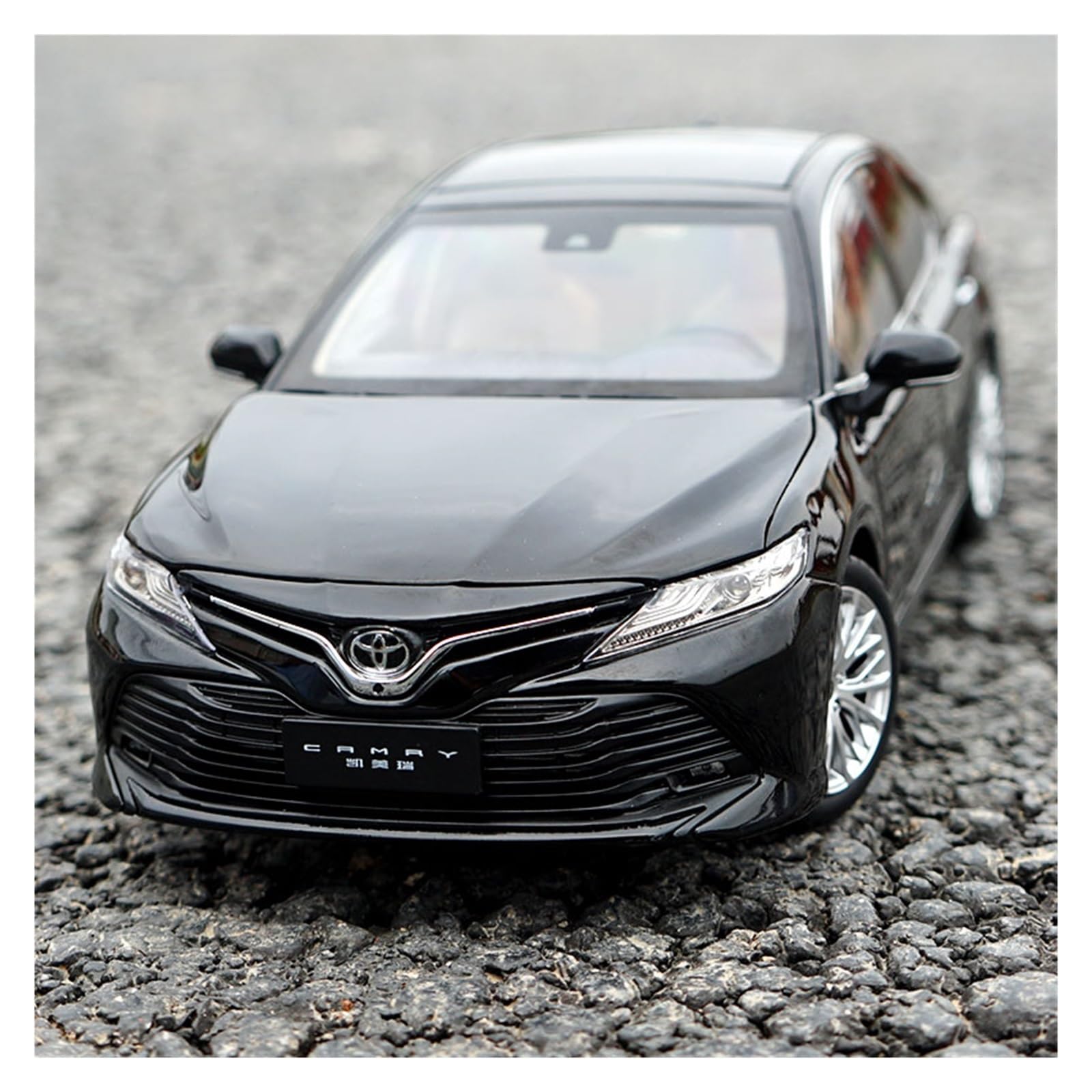 Amazon.co.jp: 塗装済み完成モデルプラモデル 1/18 トヨタカムリ第 8