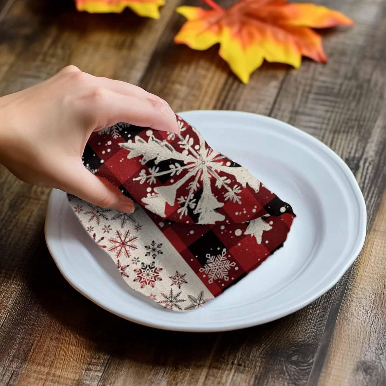 Christmas Snowflake Kitchen Towels, Absorbent Microfiber Kitchen Dish Hand Tea Bath Towel, Quick Dry Cleaning Cloth Dishclothes Decorative Sets, Buffalo Plaid Checkered Red Black (3-PC, 18x28)