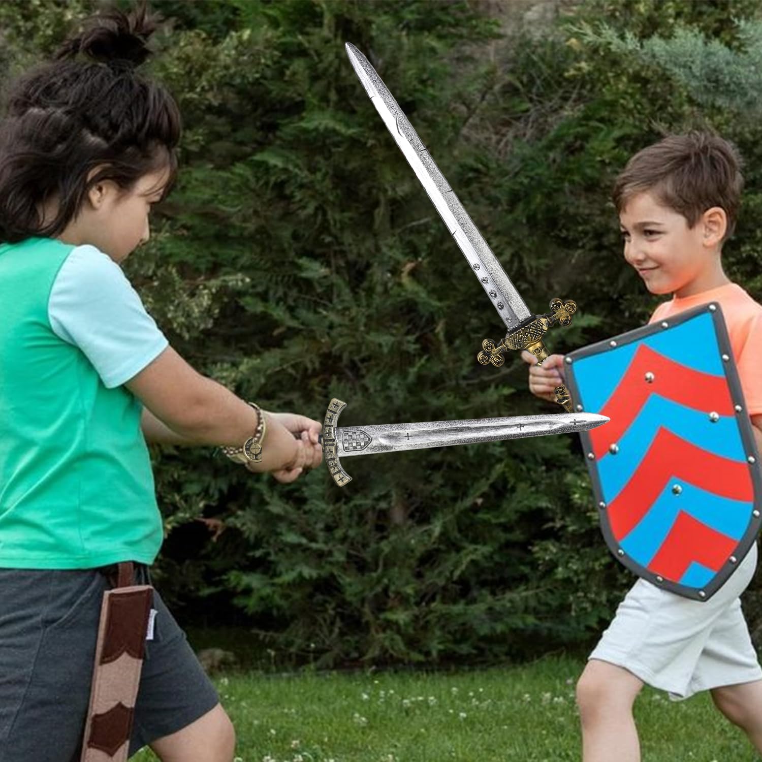 Medievaler Ritter Schwert Set – 2er Set Kunststoff Schwert für Cosplay, Halloween, LARP & Mittelalter Kostüm – Kindersicher & Realistisch