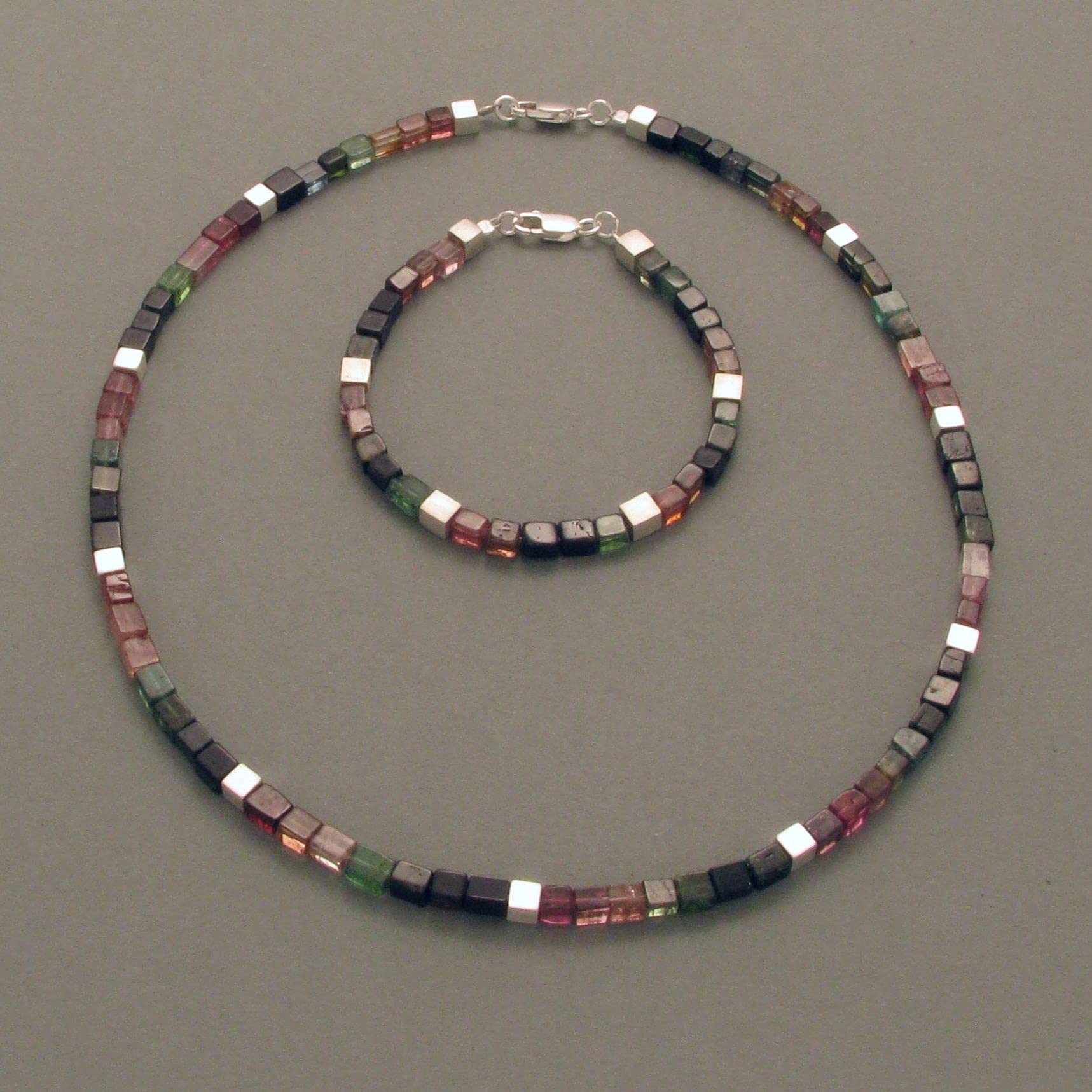 Turmalin-Kette Würfel Silber
