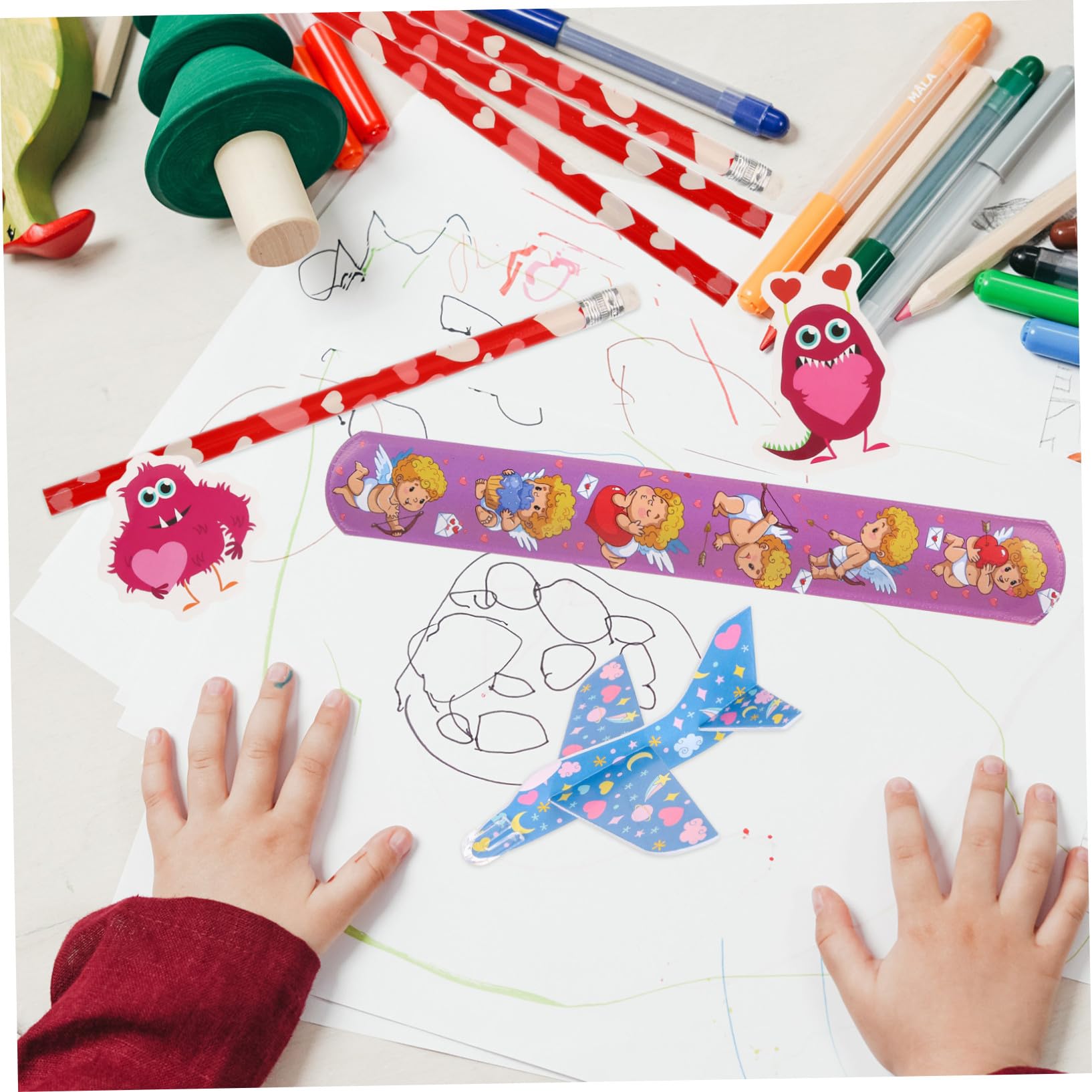 TOYANDONA 4sätze Valentinstag Schreibtischset Für Mädchen Mit Niedlichen Schulmaterialien Für Klassenzimmeraustausch Und Partygeschenke Für Grundschule Und Vorschule