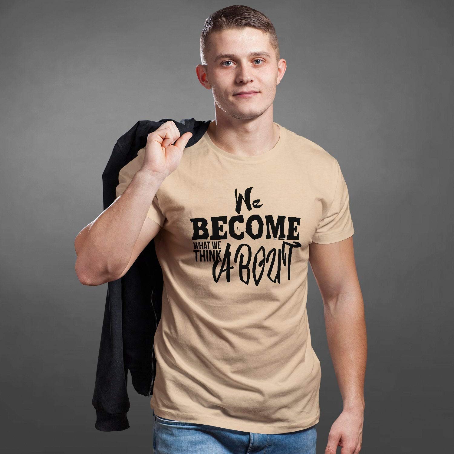 We Become camiseta unisex con frase personalizada, inspiradora para hombres, camiseta motivadora positiva con lema de motivación Gris gris XL