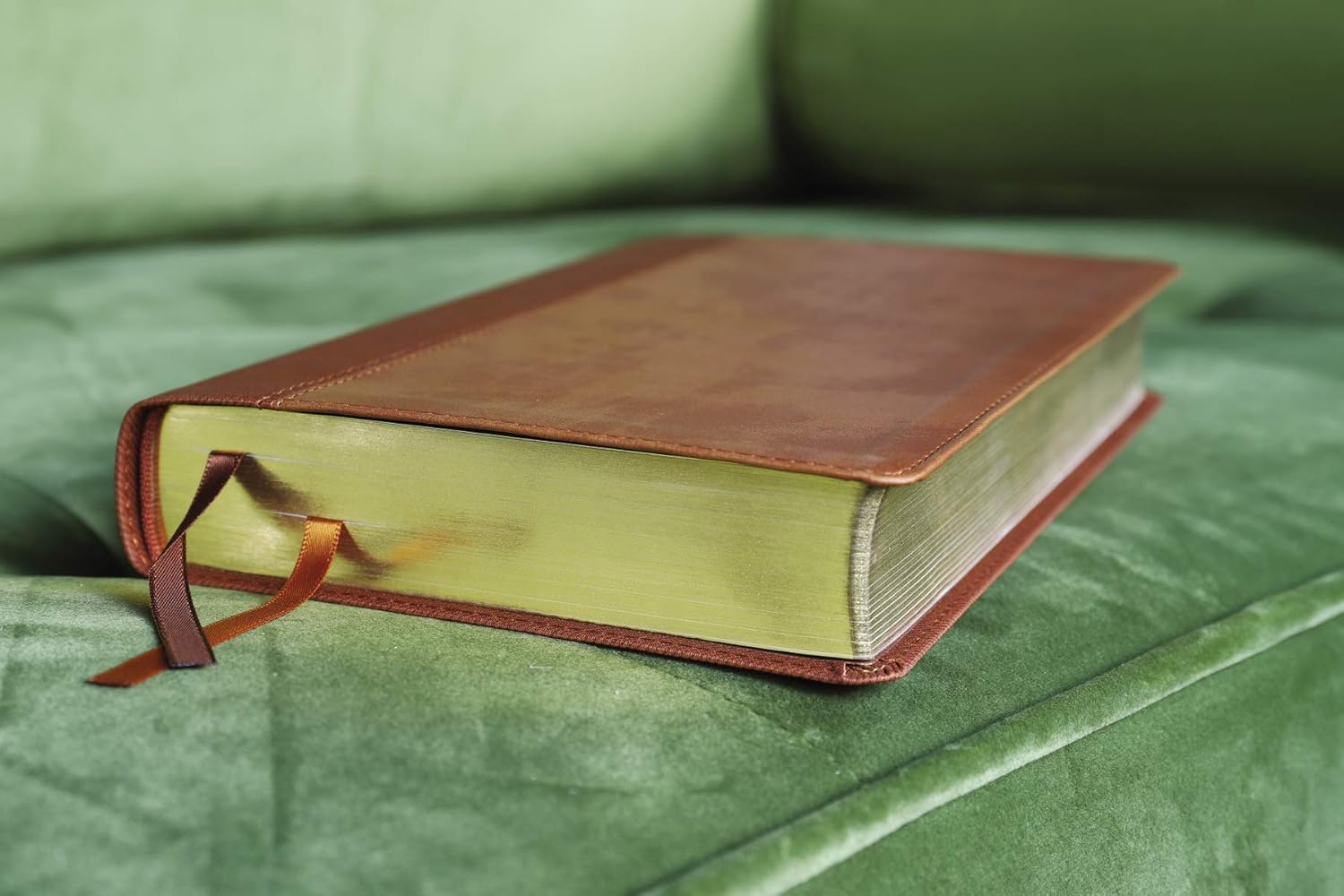 NIV, Personal Size Bible, Large Print, Leathersoft, Brown, Red Letter, Comfort Print - Image 6