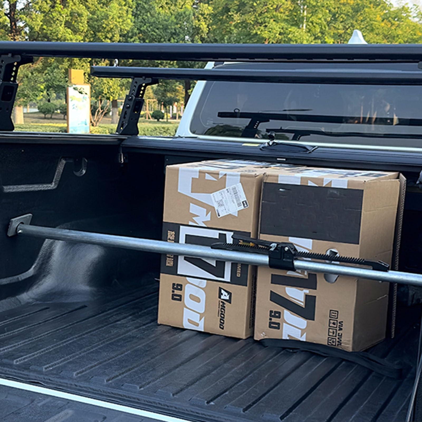Barre de chargement réglable contre le glissement des objets en camionnette