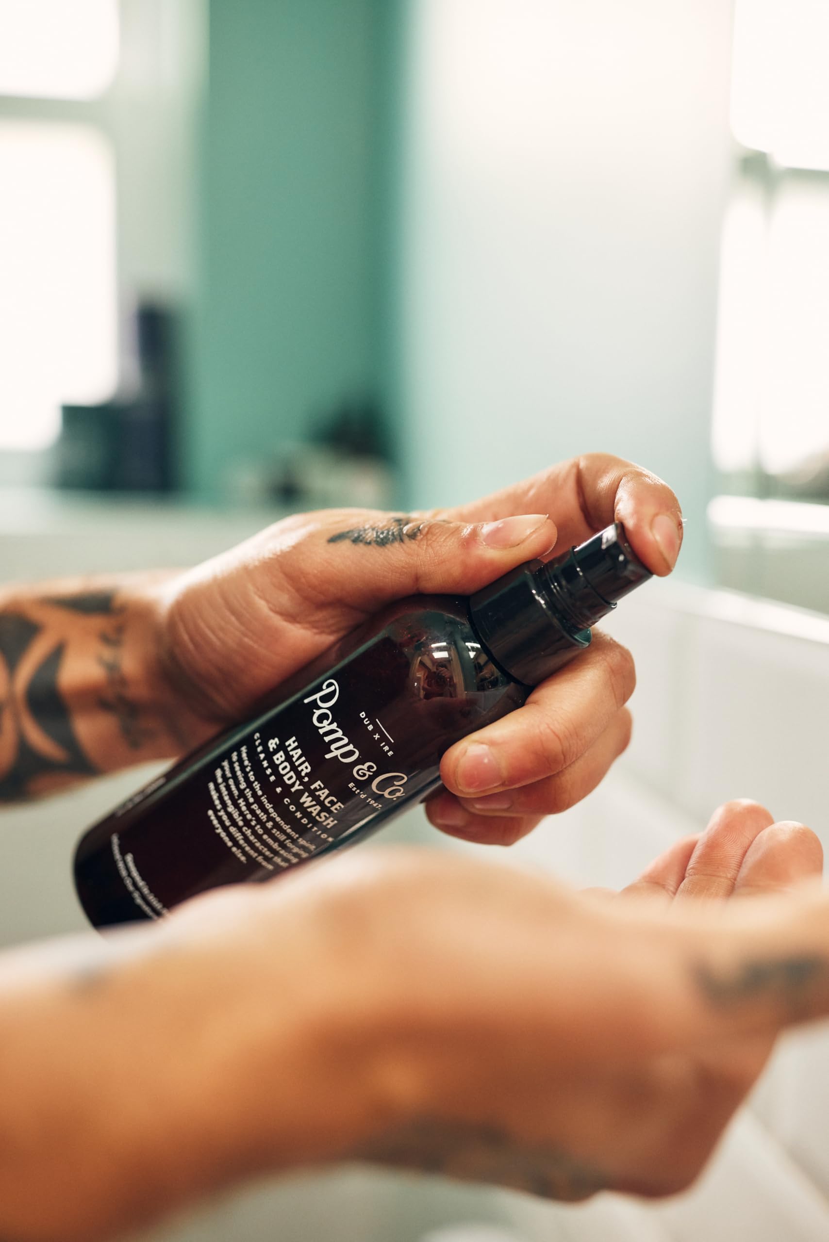 Pomp & Co Hair, Face & Body Wash for Men 3-in-1 All-in-One Wash with Signature Scent - Image 2
