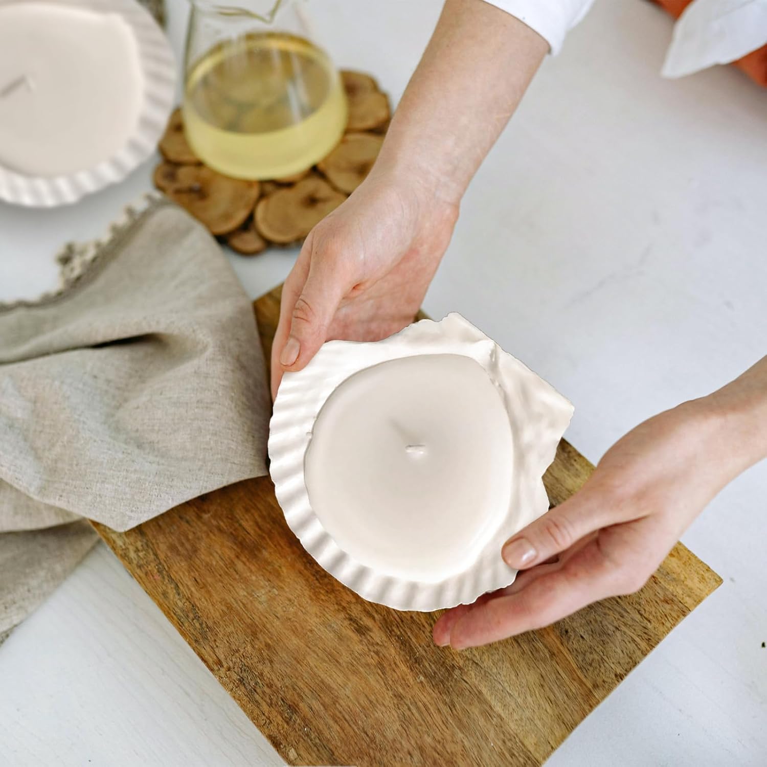 stonechic 50PCS Scallop Shells for Crafts Large 4''-5'' White Beach Natural Shells Bulk for Decoupage DIY Crafts Seashell Decorations Home Decor