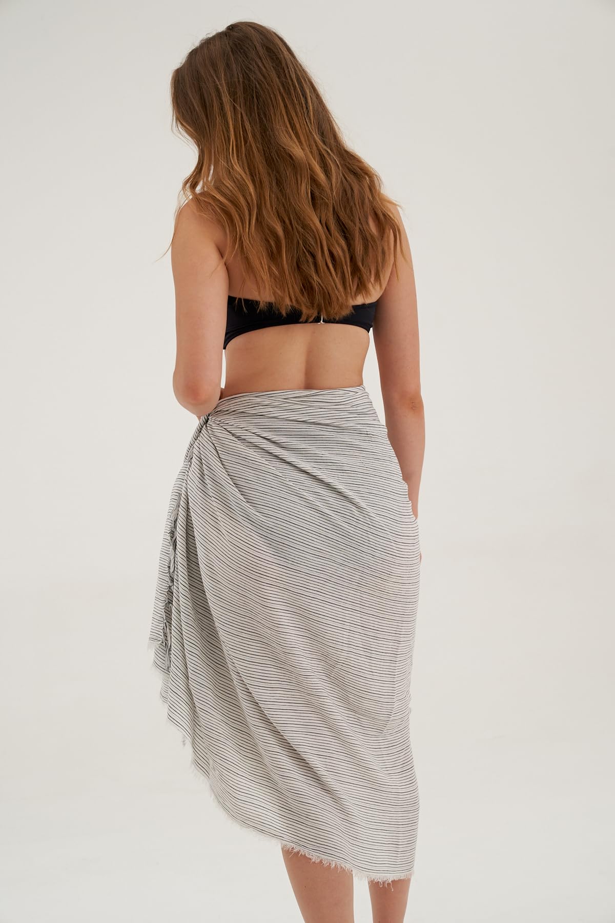 Gottex Beach Life - Falda envolvente para mujer con dobladillo con flecos, color negro y marfil