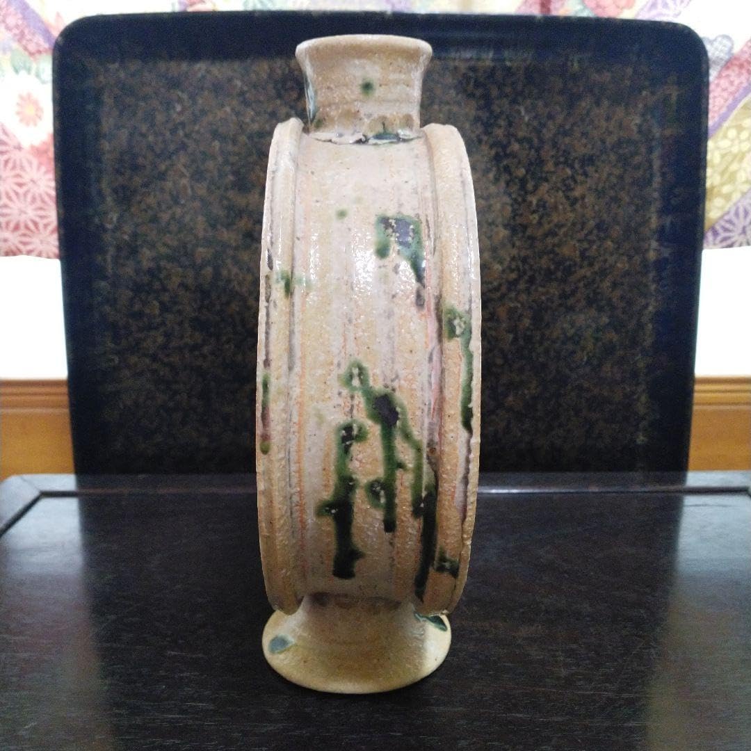 Amazon.co.jp: 瀬戸焼 酔土子窯 弥七田織部太鼓型花入れ 花瓶 : ホーム