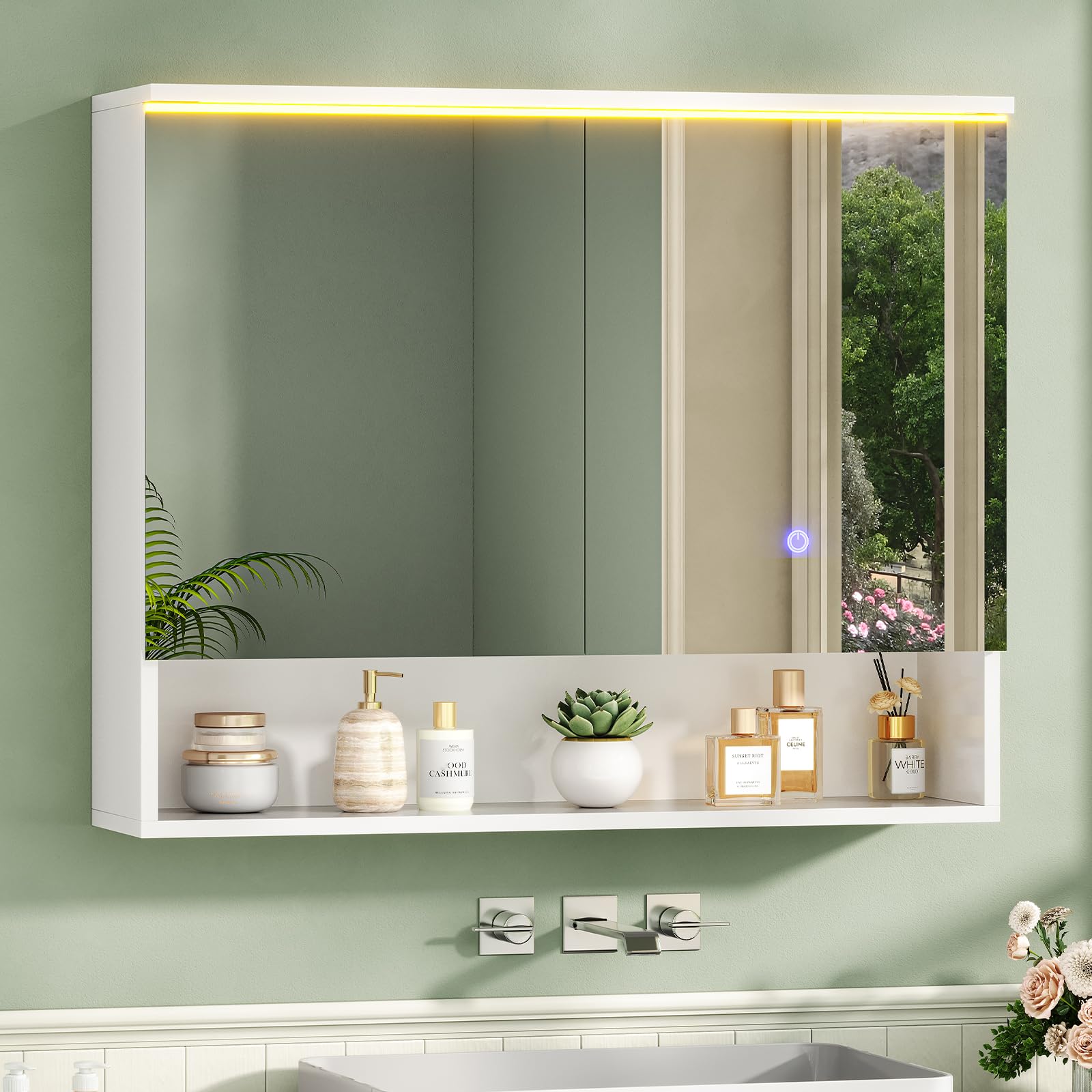 Spiegelschrank Bad mit LED-Beleuchtung und Steckdose 80 cm Breit | Doppeltür Badschrank mit HD Spiegel, Verstellbaren Ablagen, Offenes Regal, Badezimmerschrank, Wandschrank 80 x 19,5 x 75.5 cm