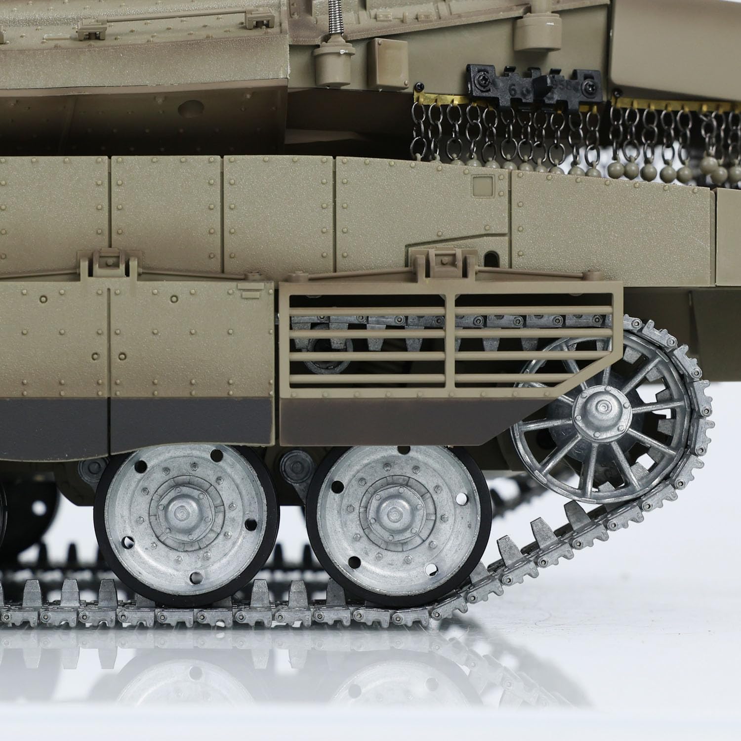 Henglong 1/16 RC Tank IDF Merkava Mk IV 3958 Char de combat avec télécommande, roues en métal, boîte de vitesses à 360°, fumée de tourelle à 2 batteries, modèle de qualité Hobby pour